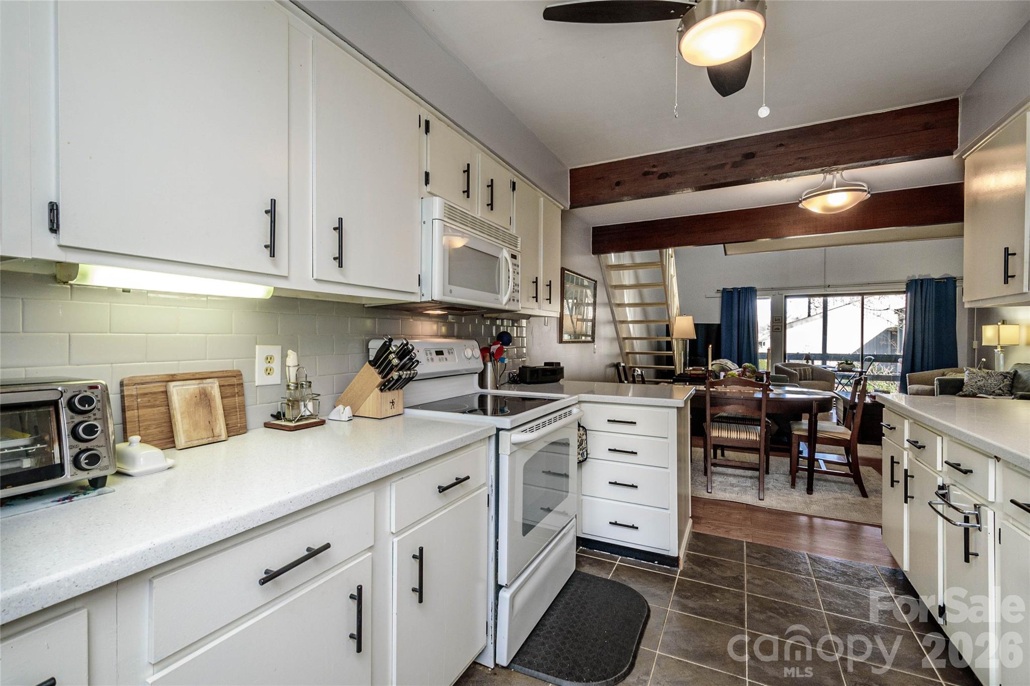 8 Lakemoor Lane #8 — Hendersonville