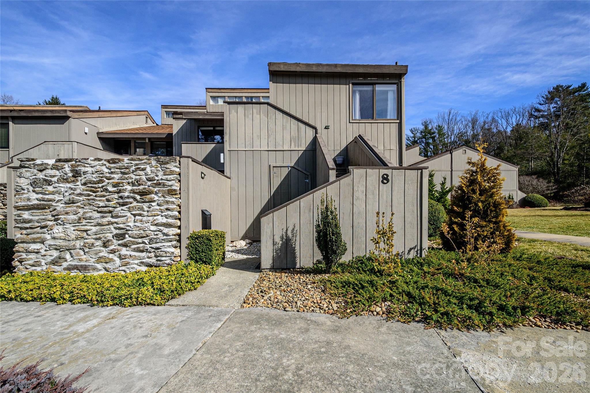 8 Lakemoor Lane #8 — Hendersonville