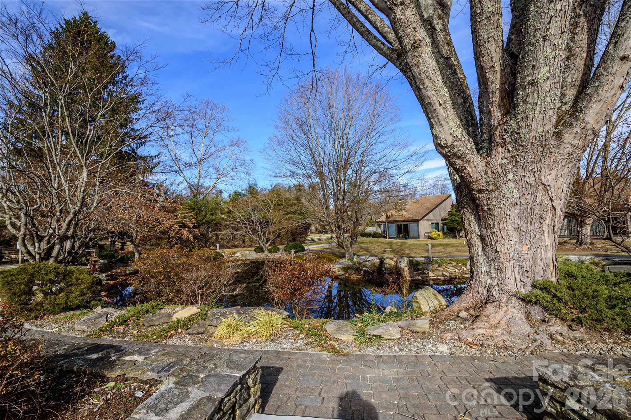 8 Lakemoor Lane #8 — Hendersonville