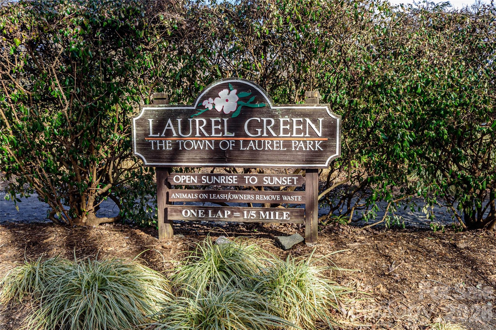 8 Lakemoor Lane #8 — Hendersonville