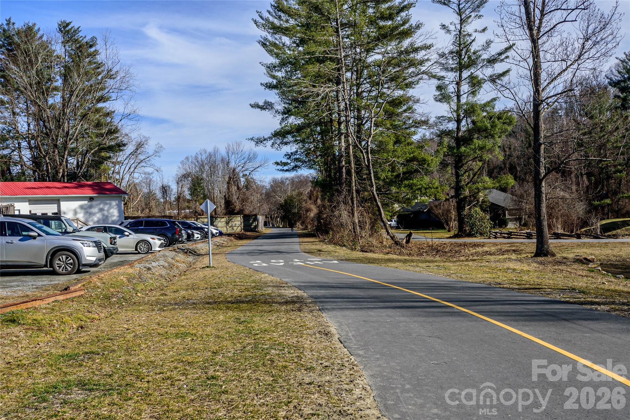 8 Lakemoor Lane #8 — Hendersonville