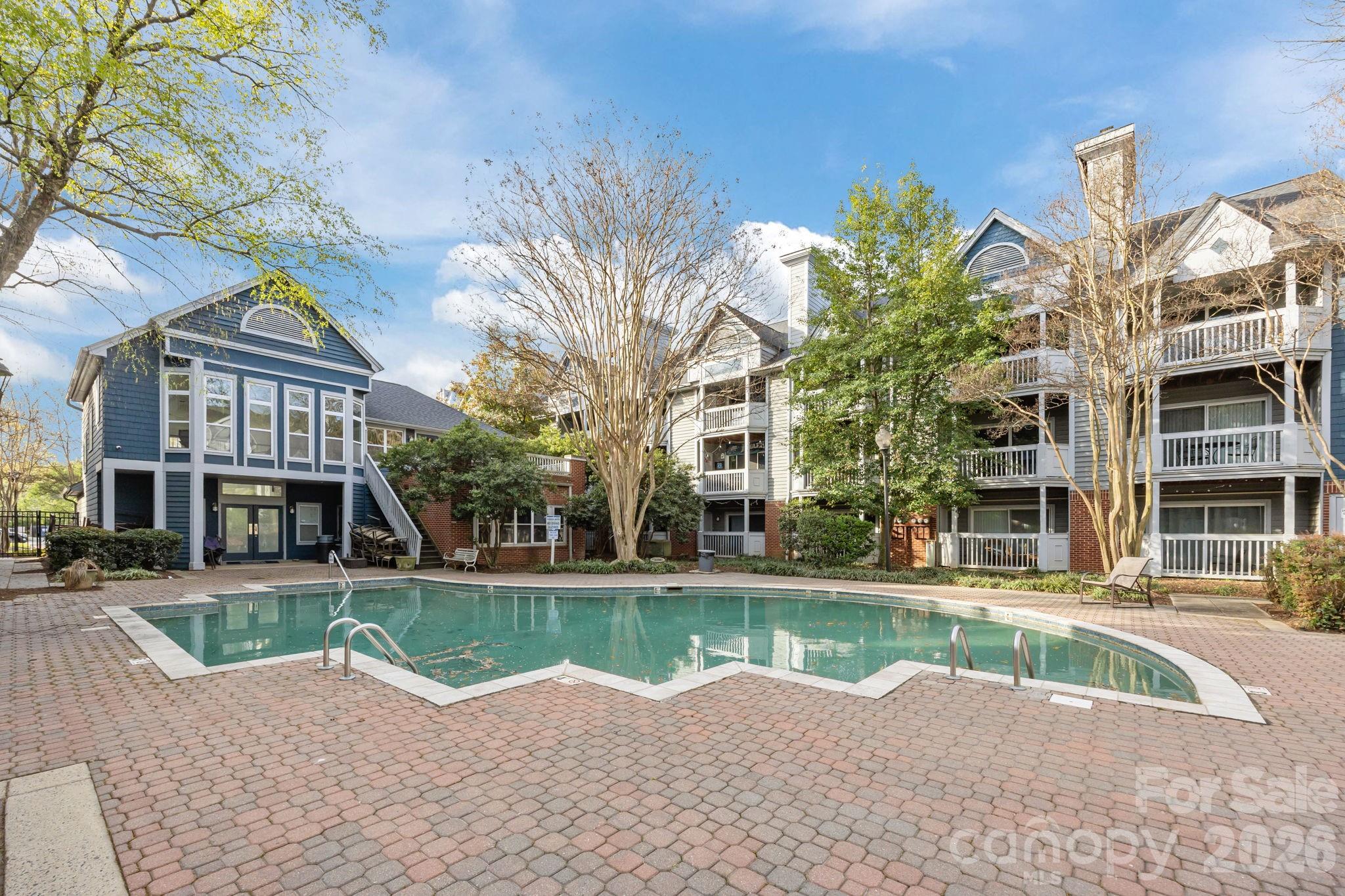 525 N Graham Street #2E — Charlotte