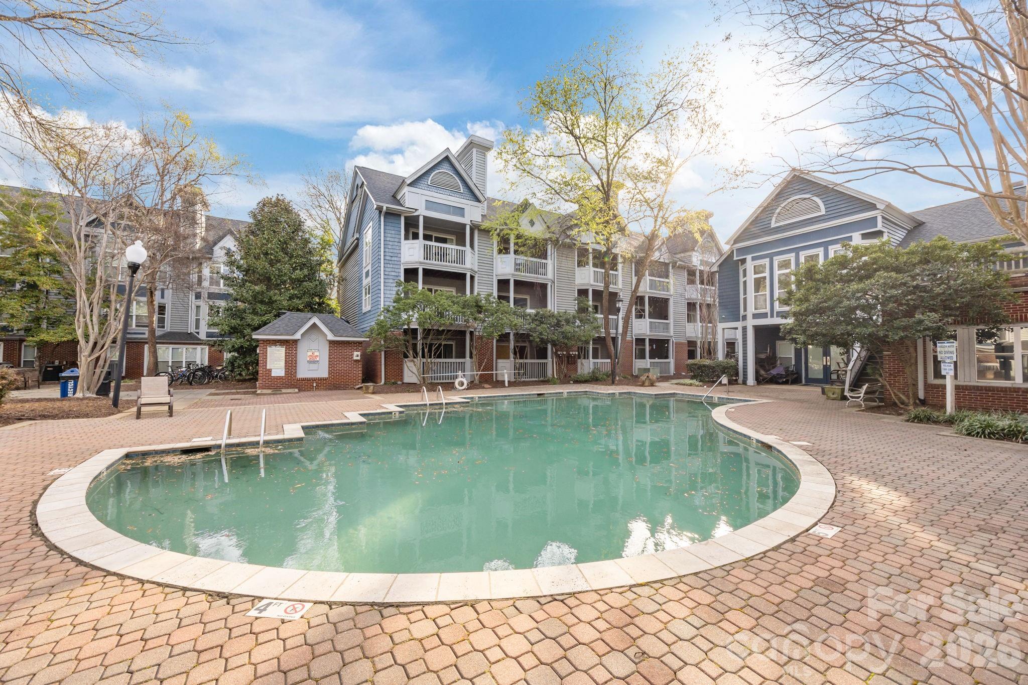 525 N Graham Street #2E — Charlotte