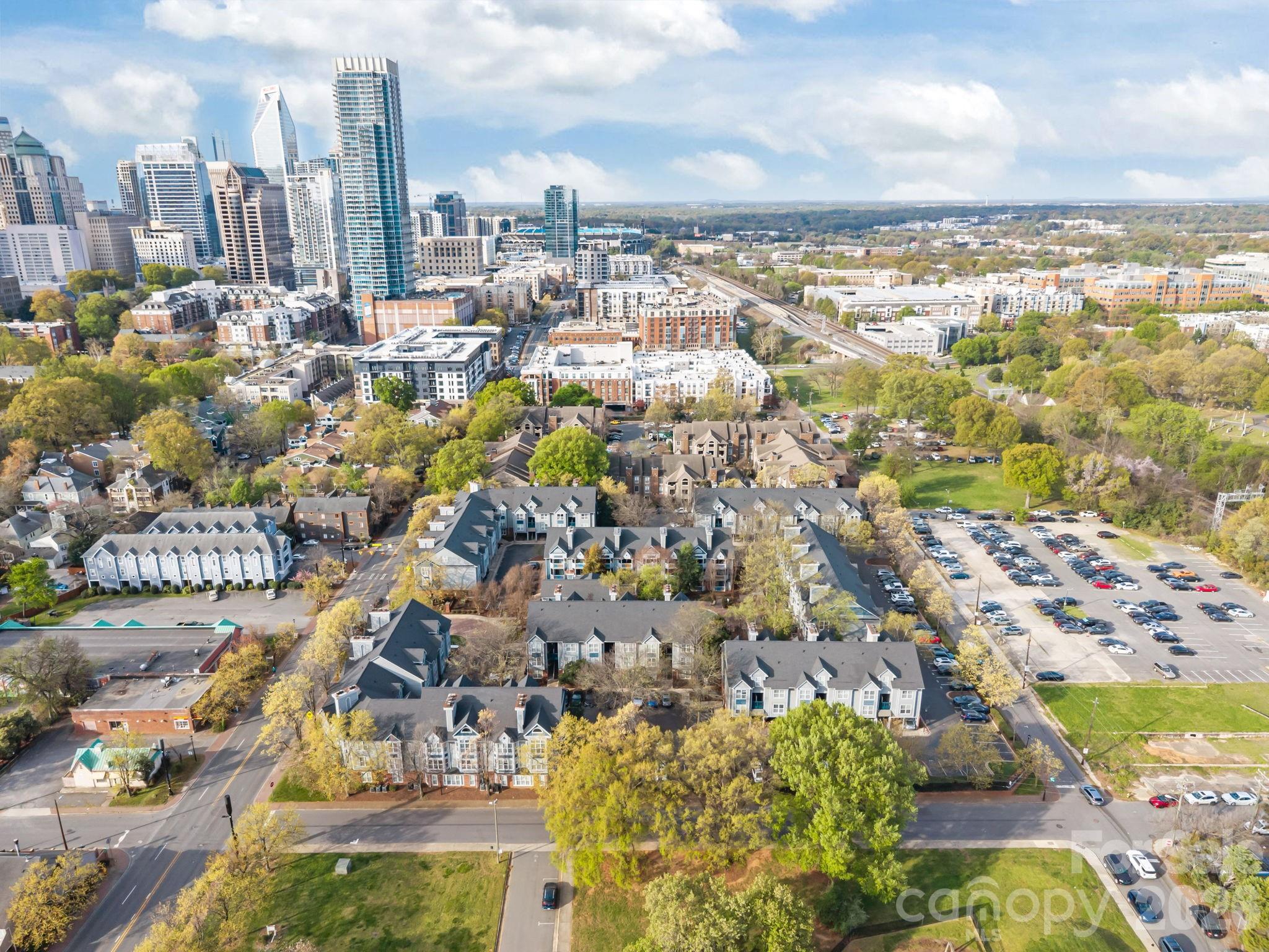 525 N Graham Street #2E — Charlotte
