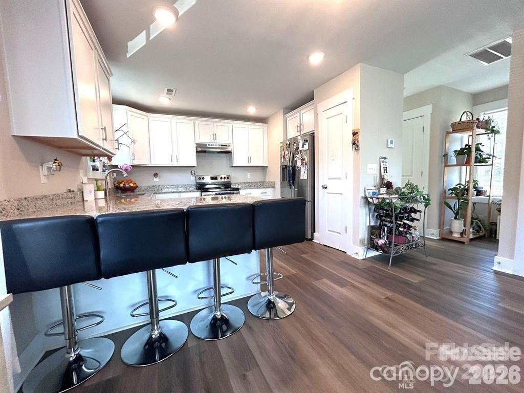 606 E Carpenter Street — Dallas
