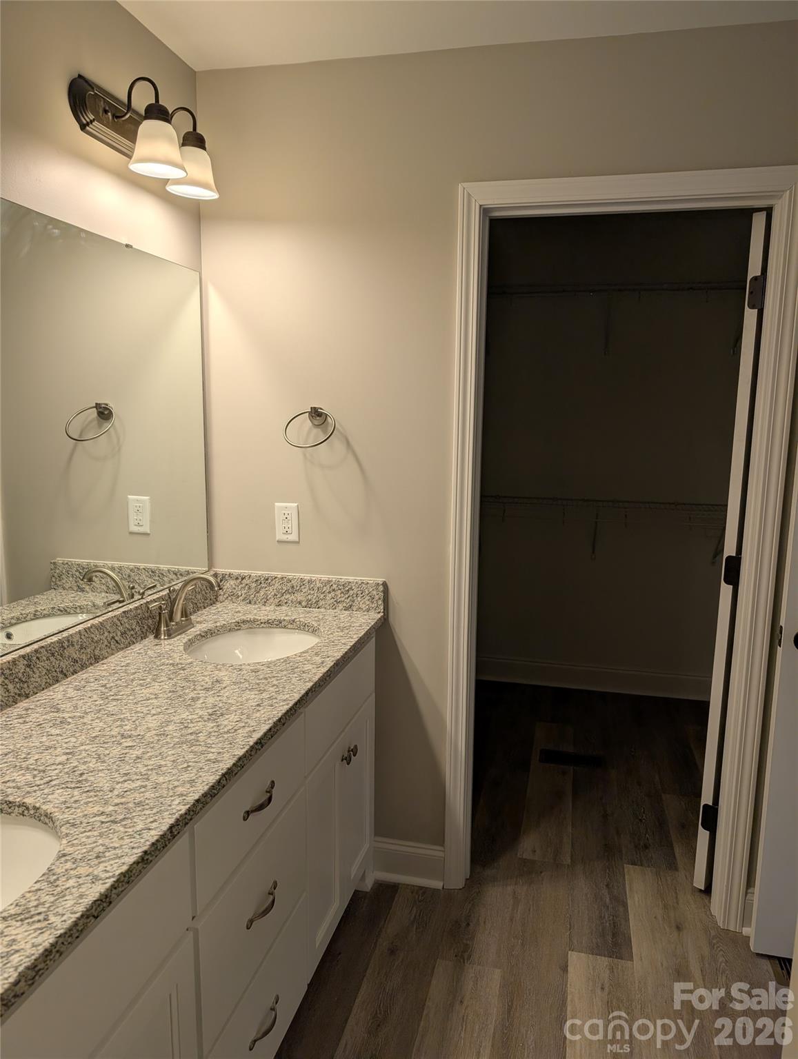 4178 Saltwood Drive — Hickory