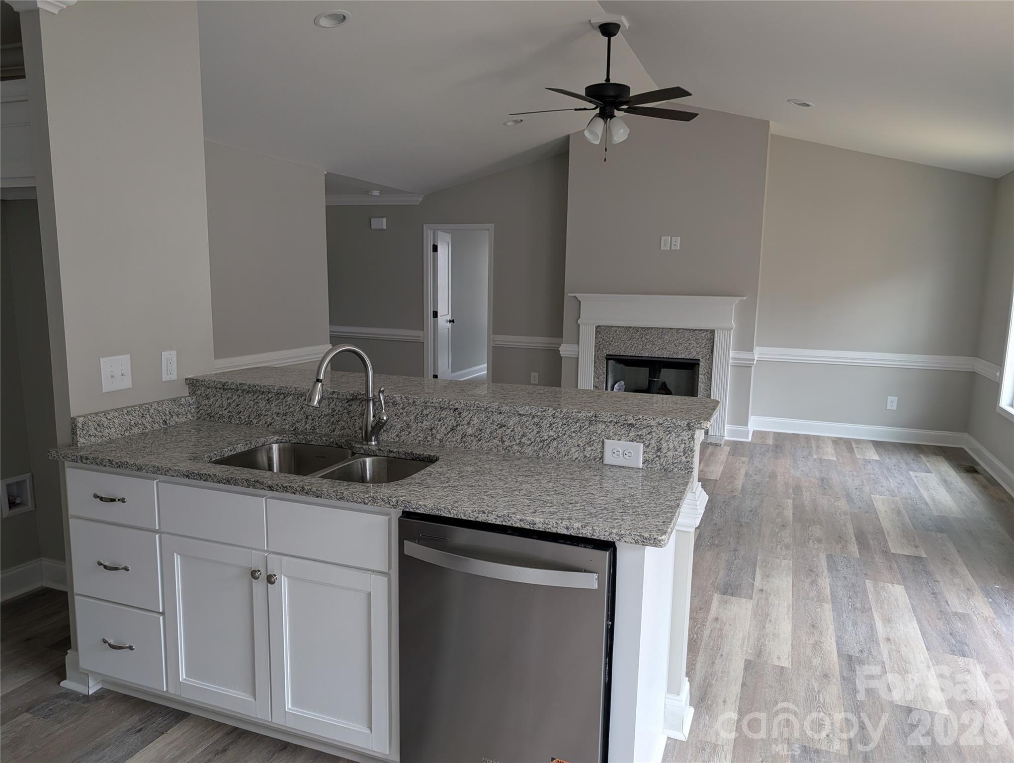4178 Saltwood Drive — Hickory
