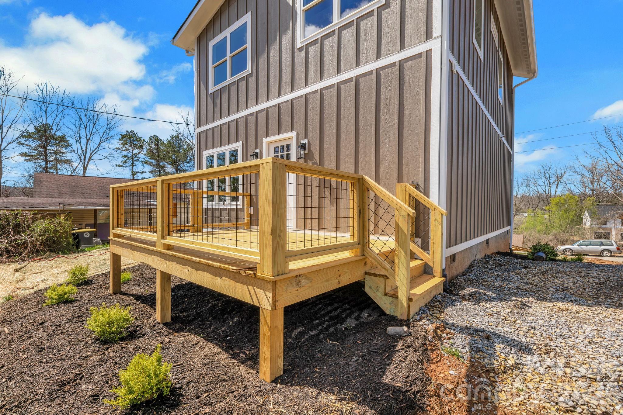 31 Elkwood Avenue — Asheville
