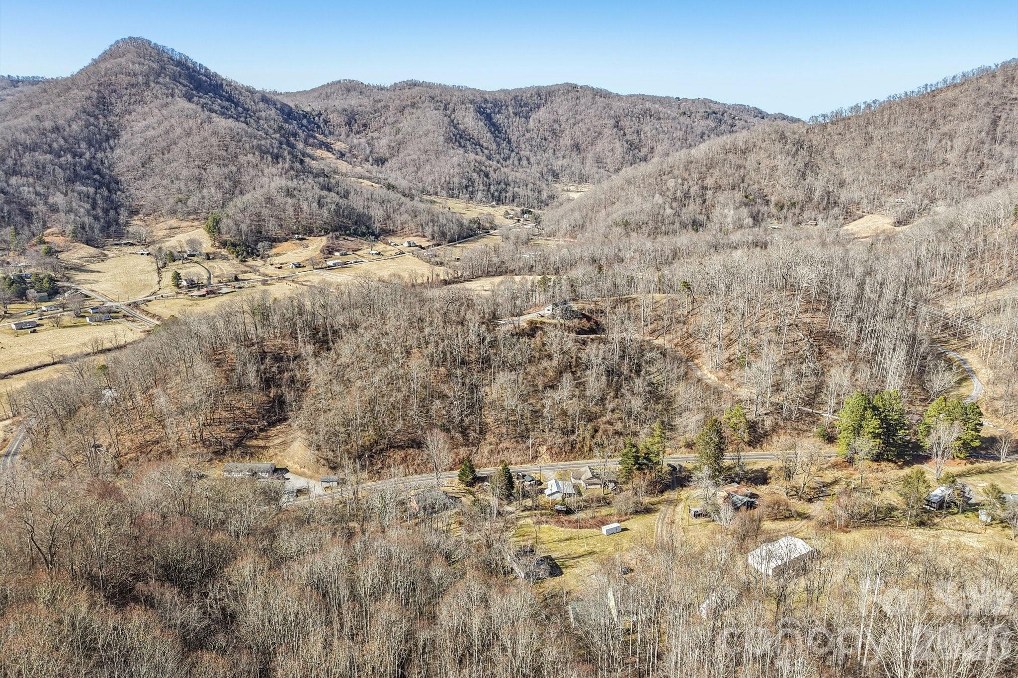 530 Wilson Cove Road — Canton