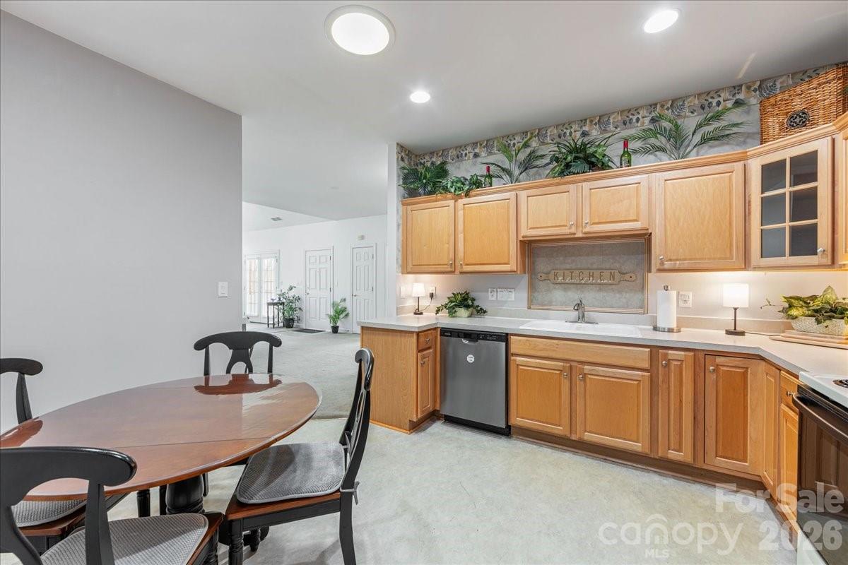 8368 Windsor Ridge Drive — Charlotte