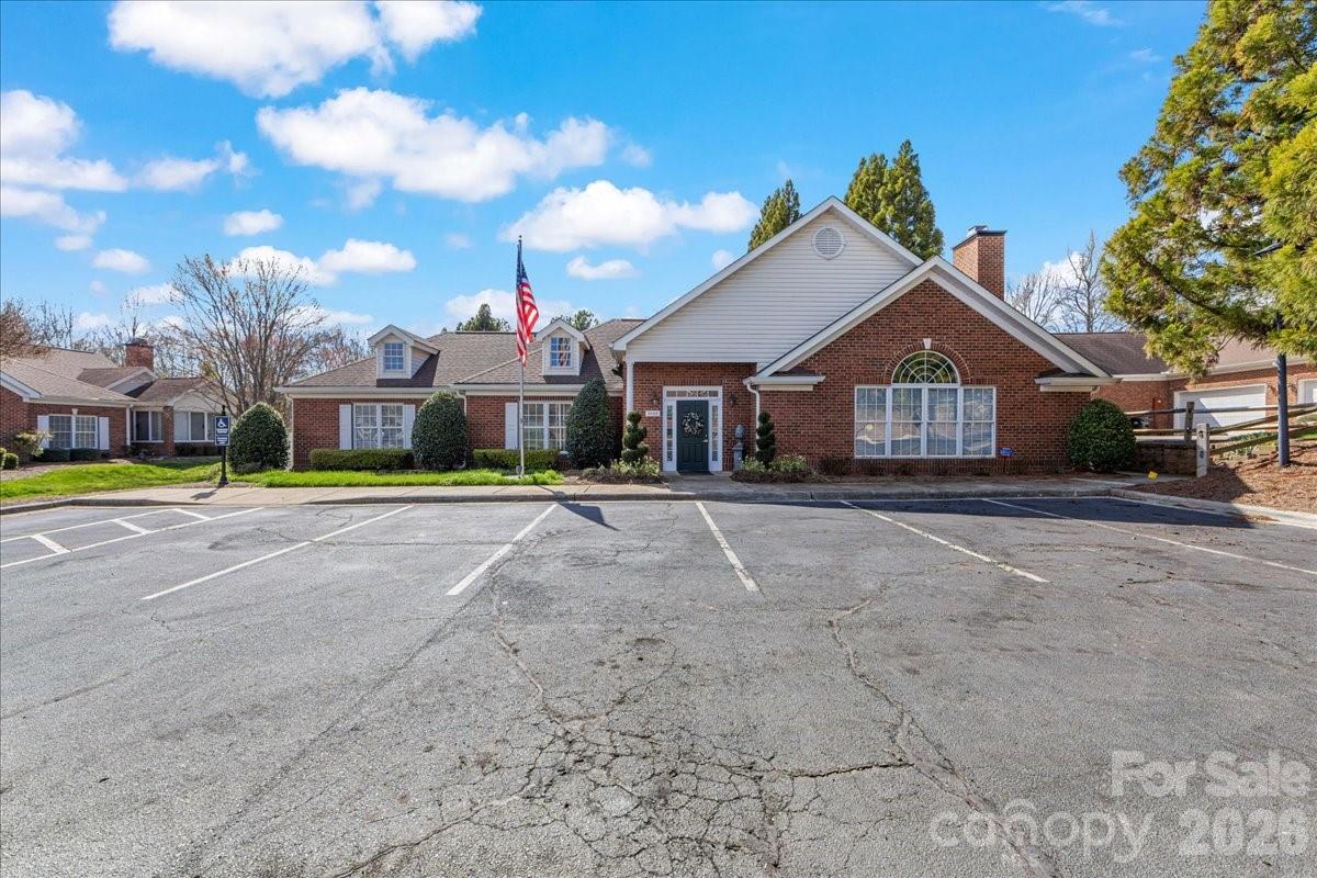 8368 Windsor Ridge Drive — Charlotte