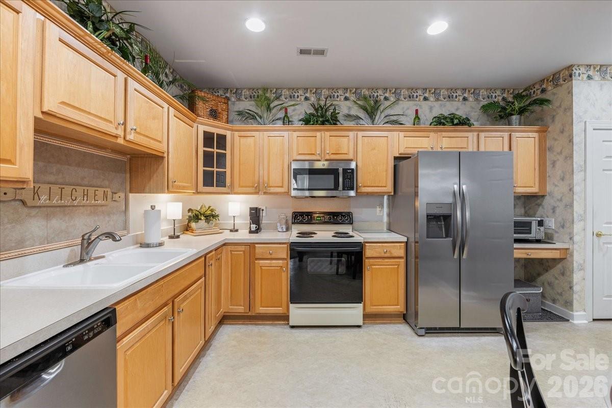 8368 Windsor Ridge Drive — Charlotte