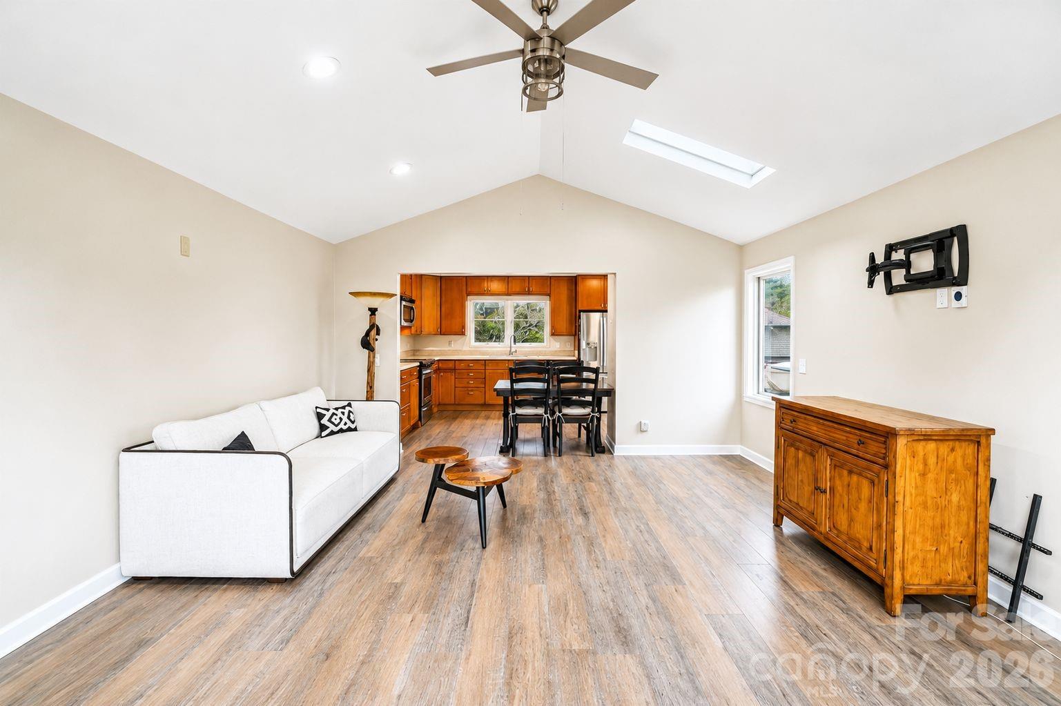 623 Owensby Road — Hendersonville