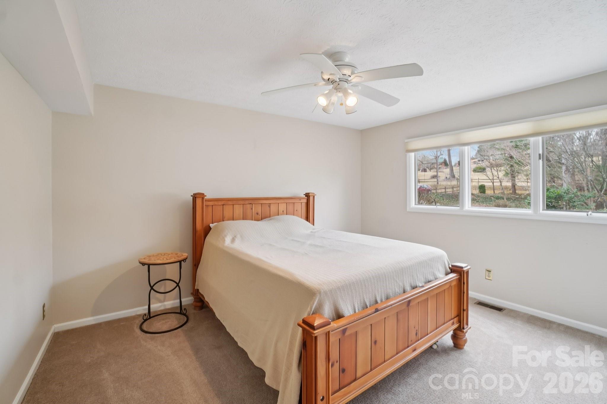623 Owensby Road — Hendersonville