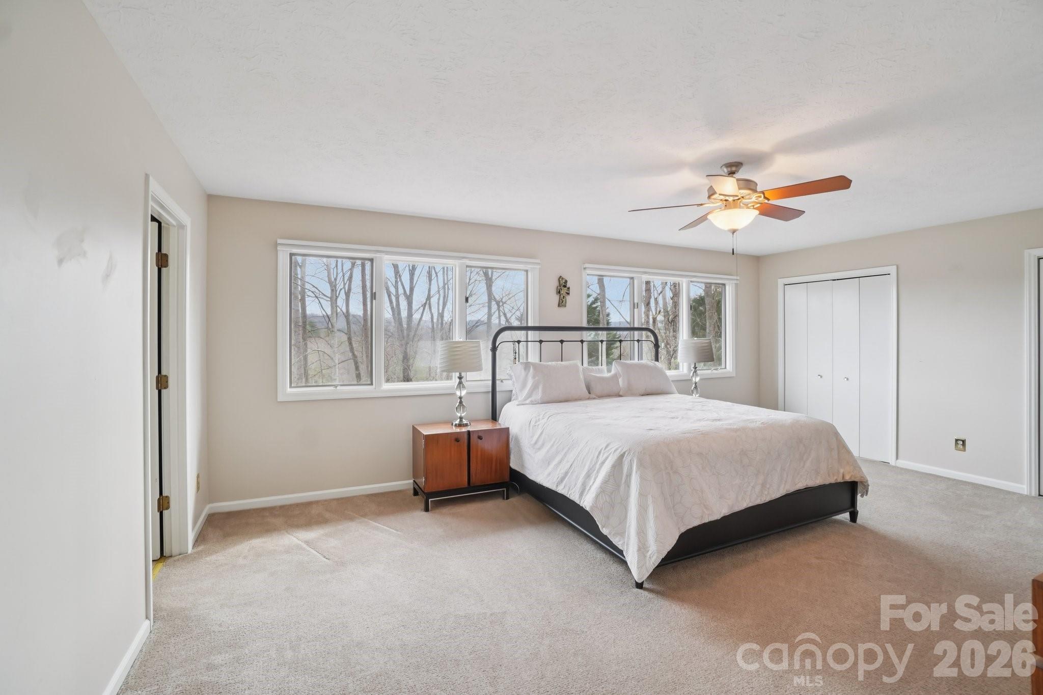 623 Owensby Road — Hendersonville