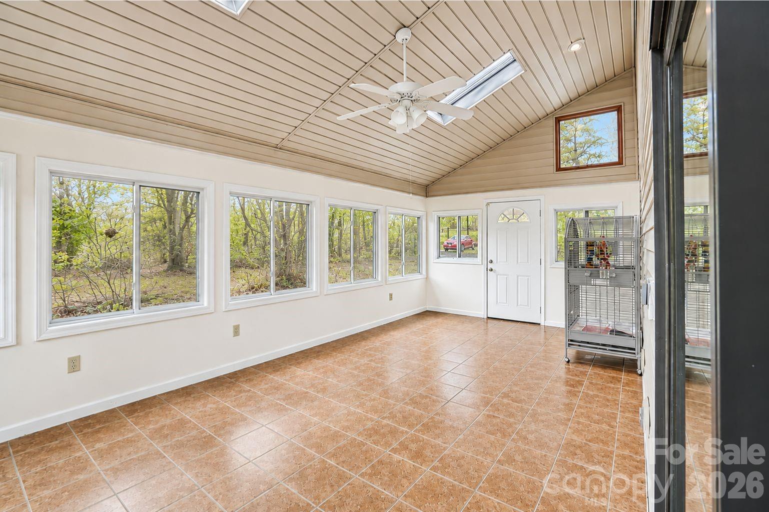 623 Owensby Road — Hendersonville
