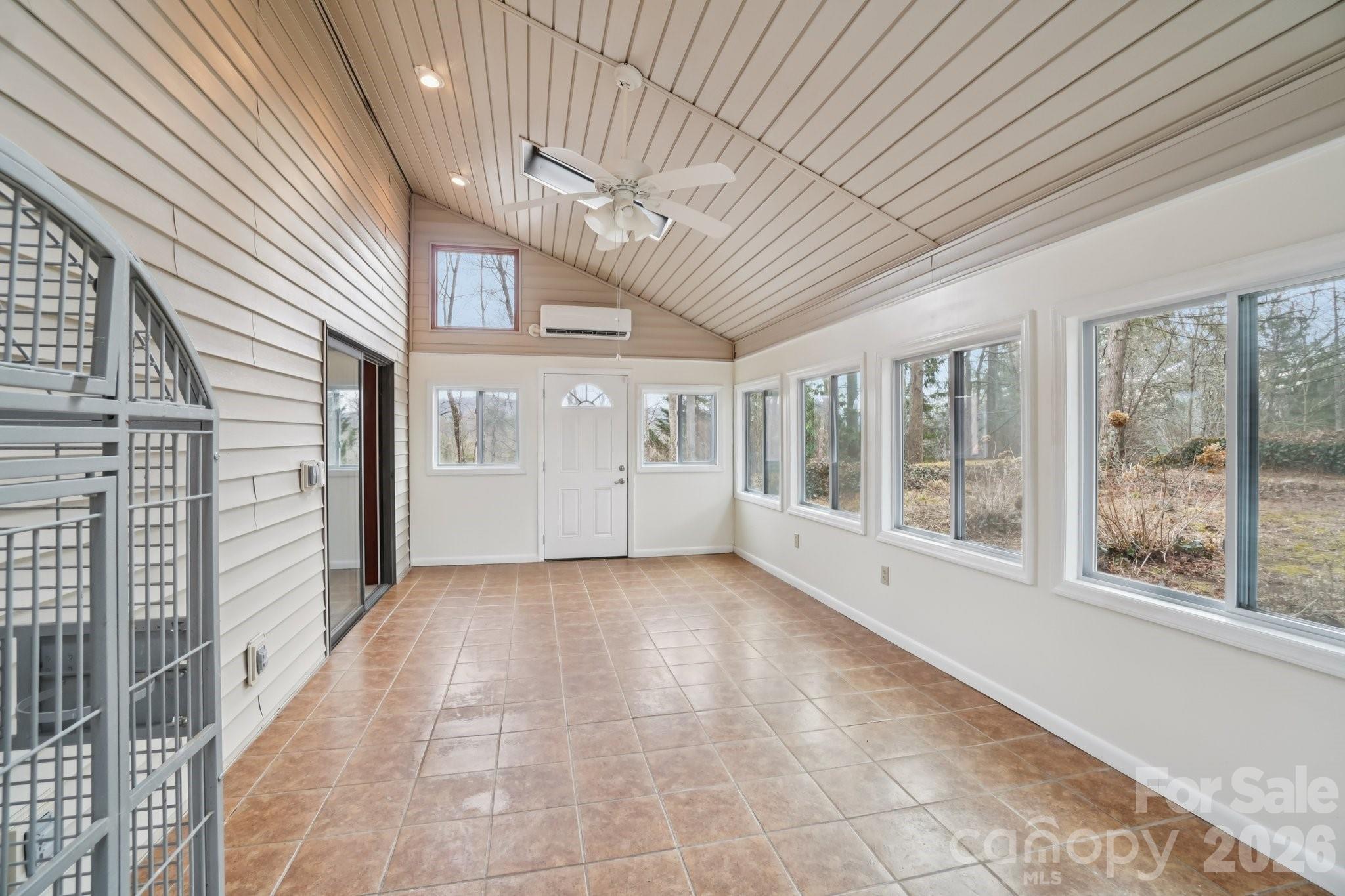 623 Owensby Road — Hendersonville