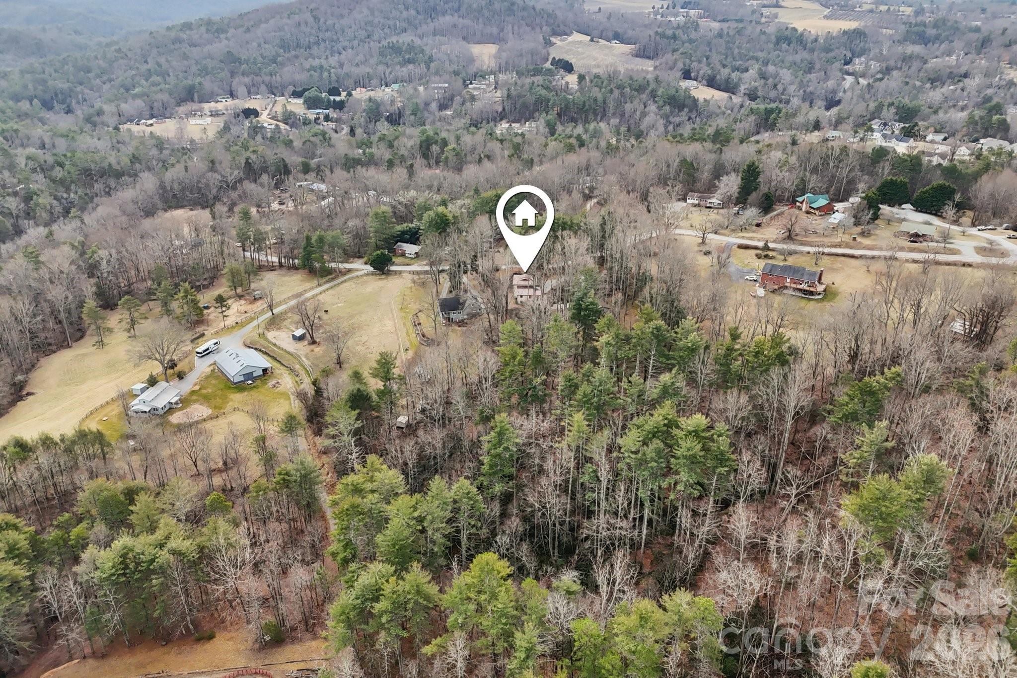 623 Owensby Road — Hendersonville