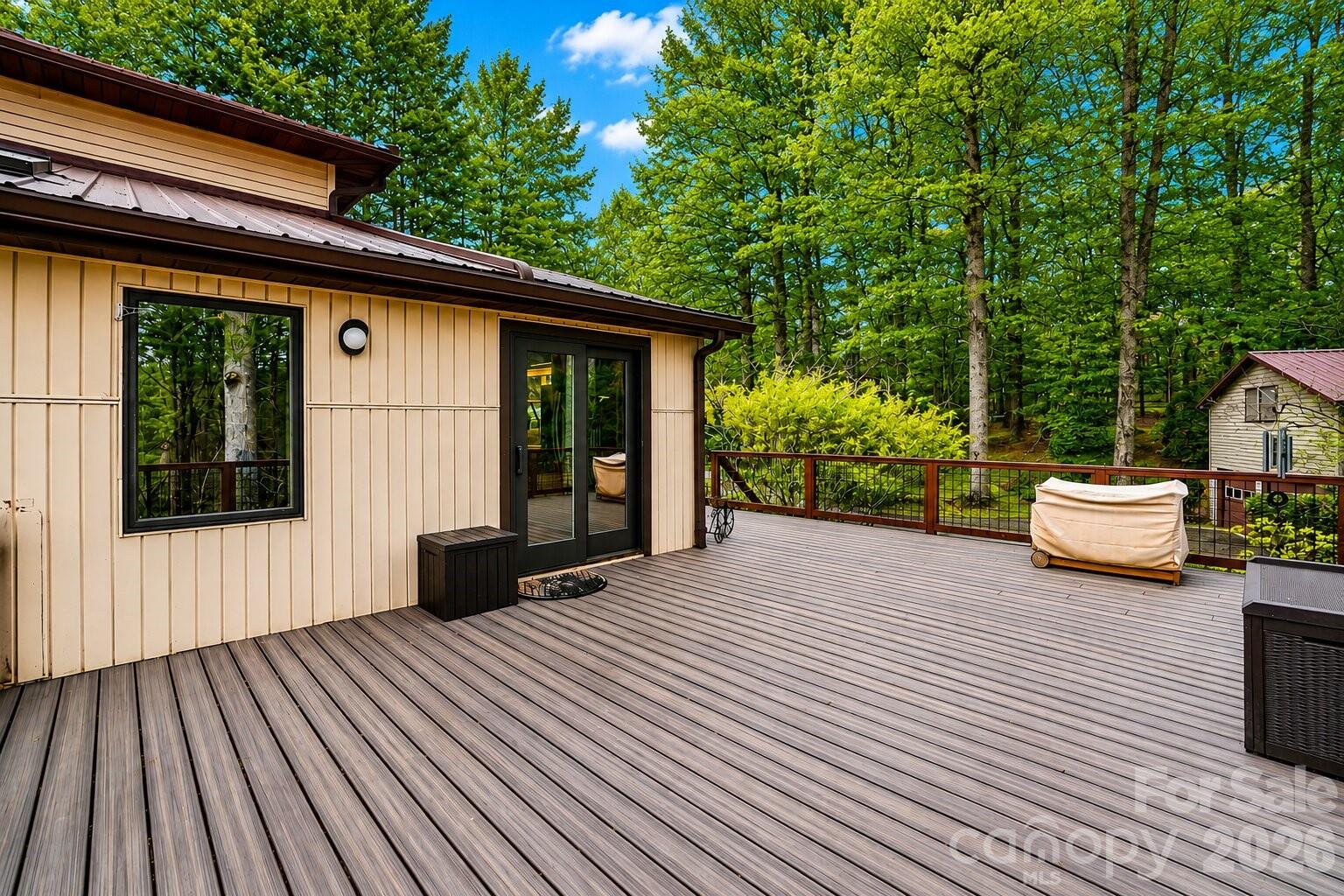623 Owensby Road — Hendersonville