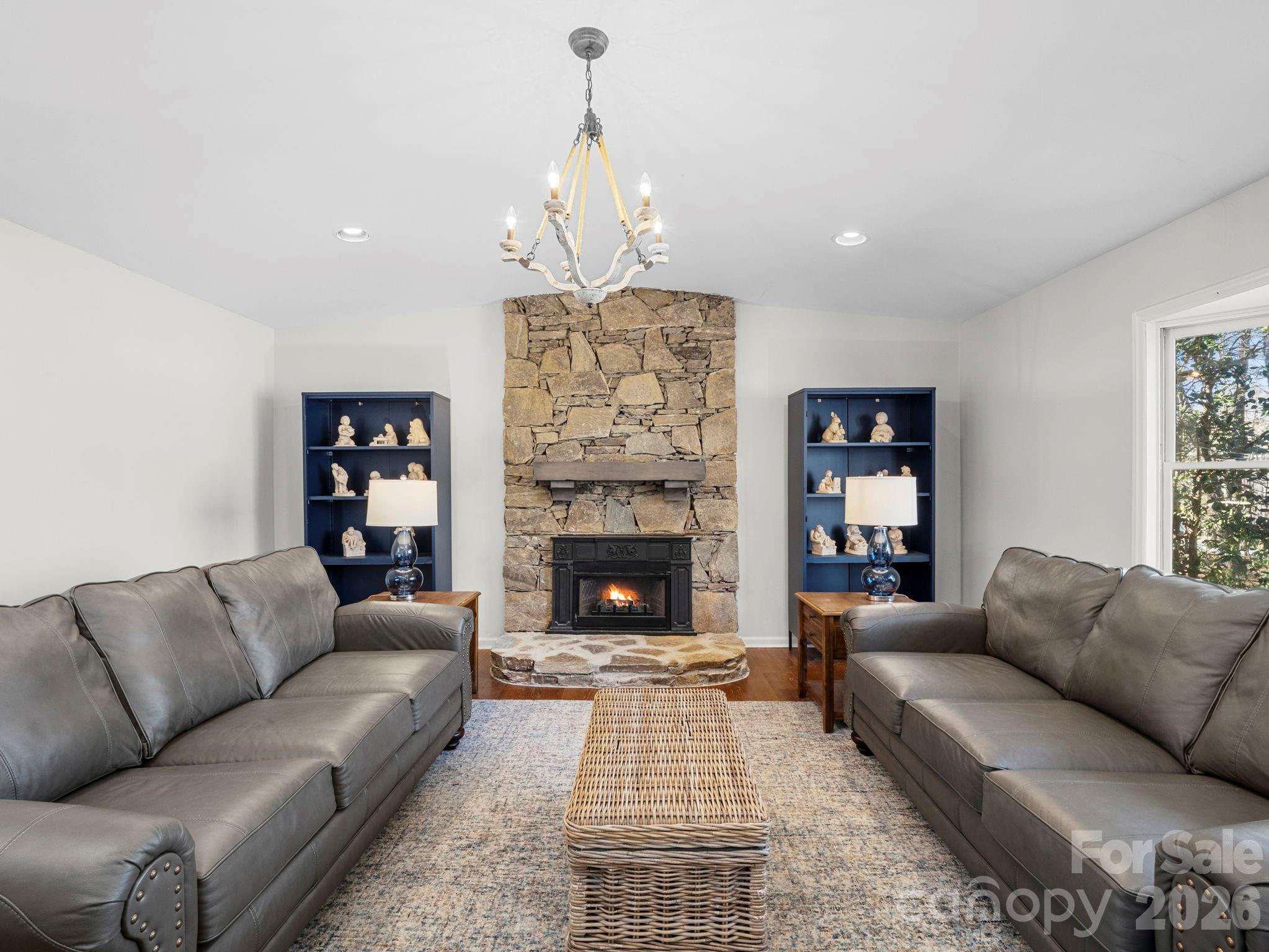 423 Mountain View Drive — Columbus
