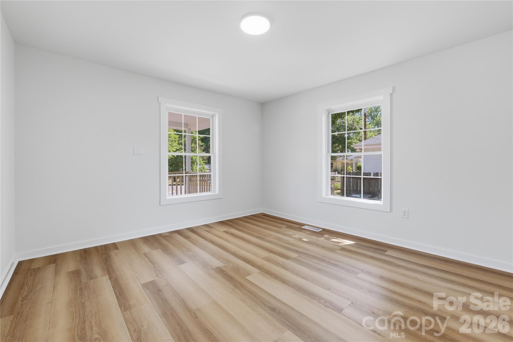 92 Spencer Avenue — Mooresville