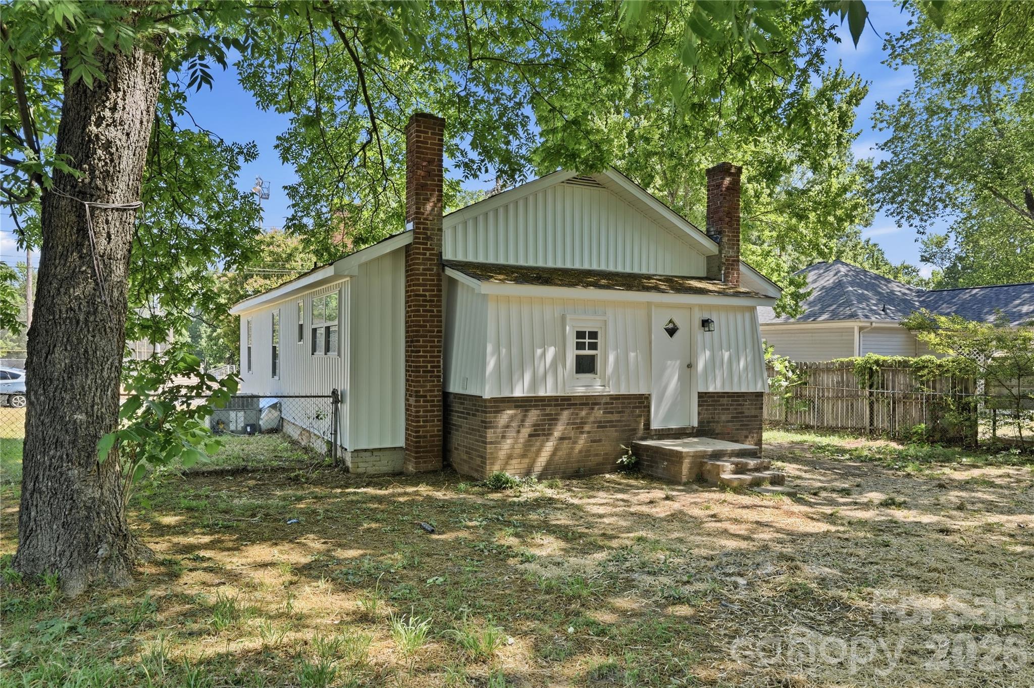 92 Spencer Avenue — Mooresville