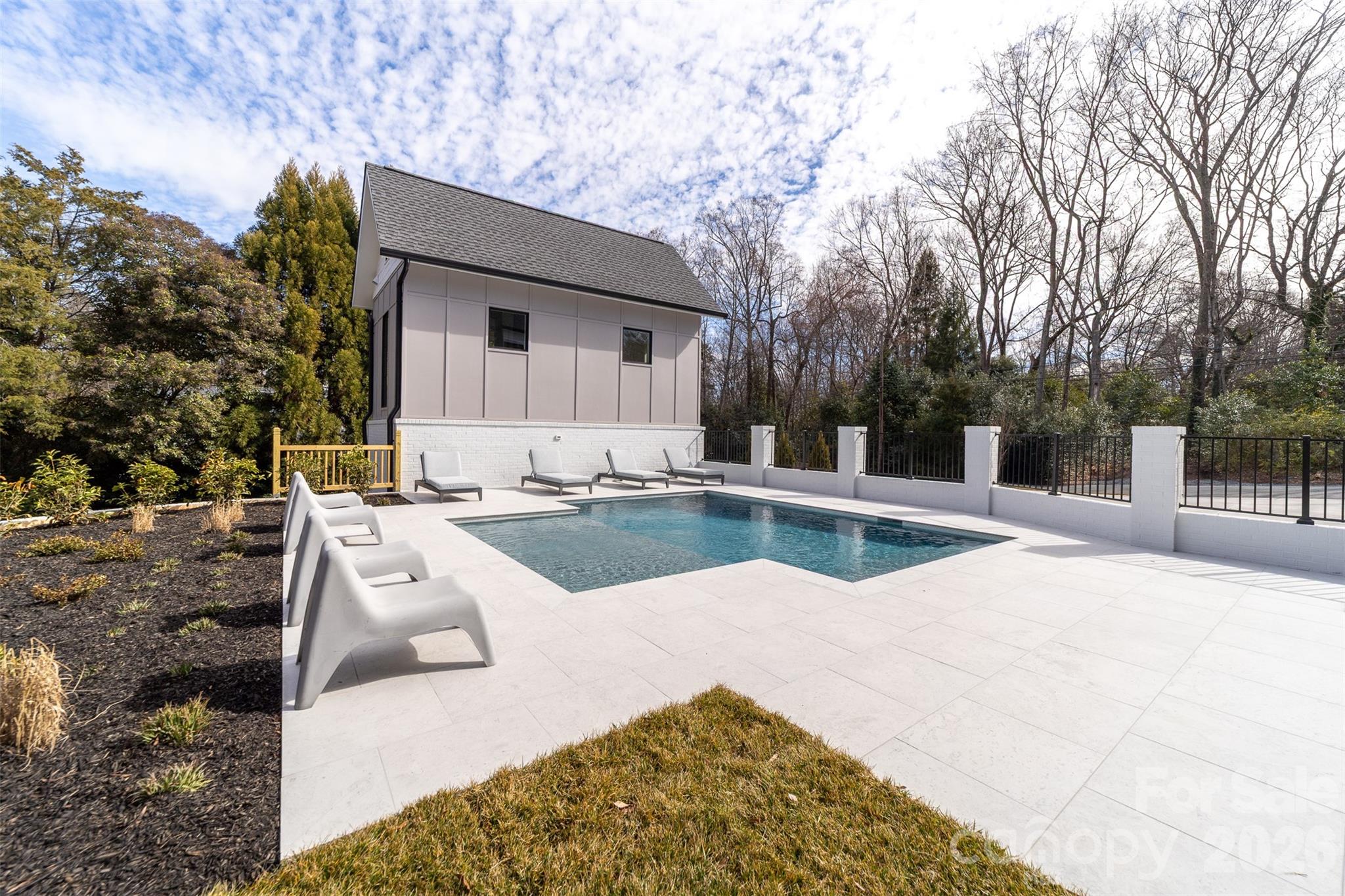 419 South Street #32 — Davidson