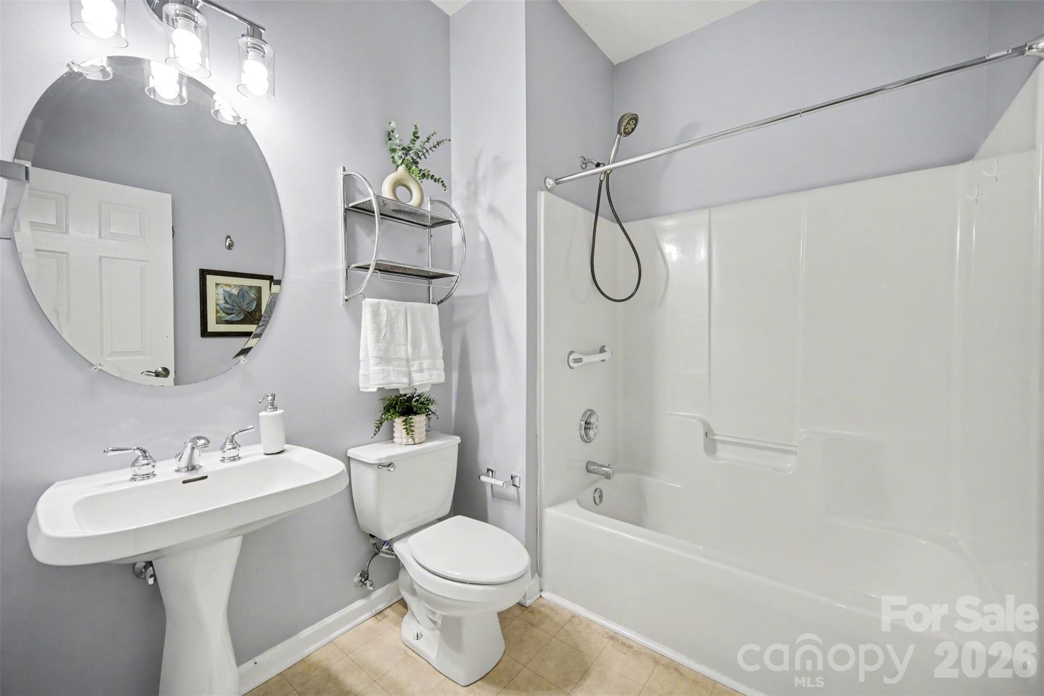 15548 Donnington Drive — Charlotte