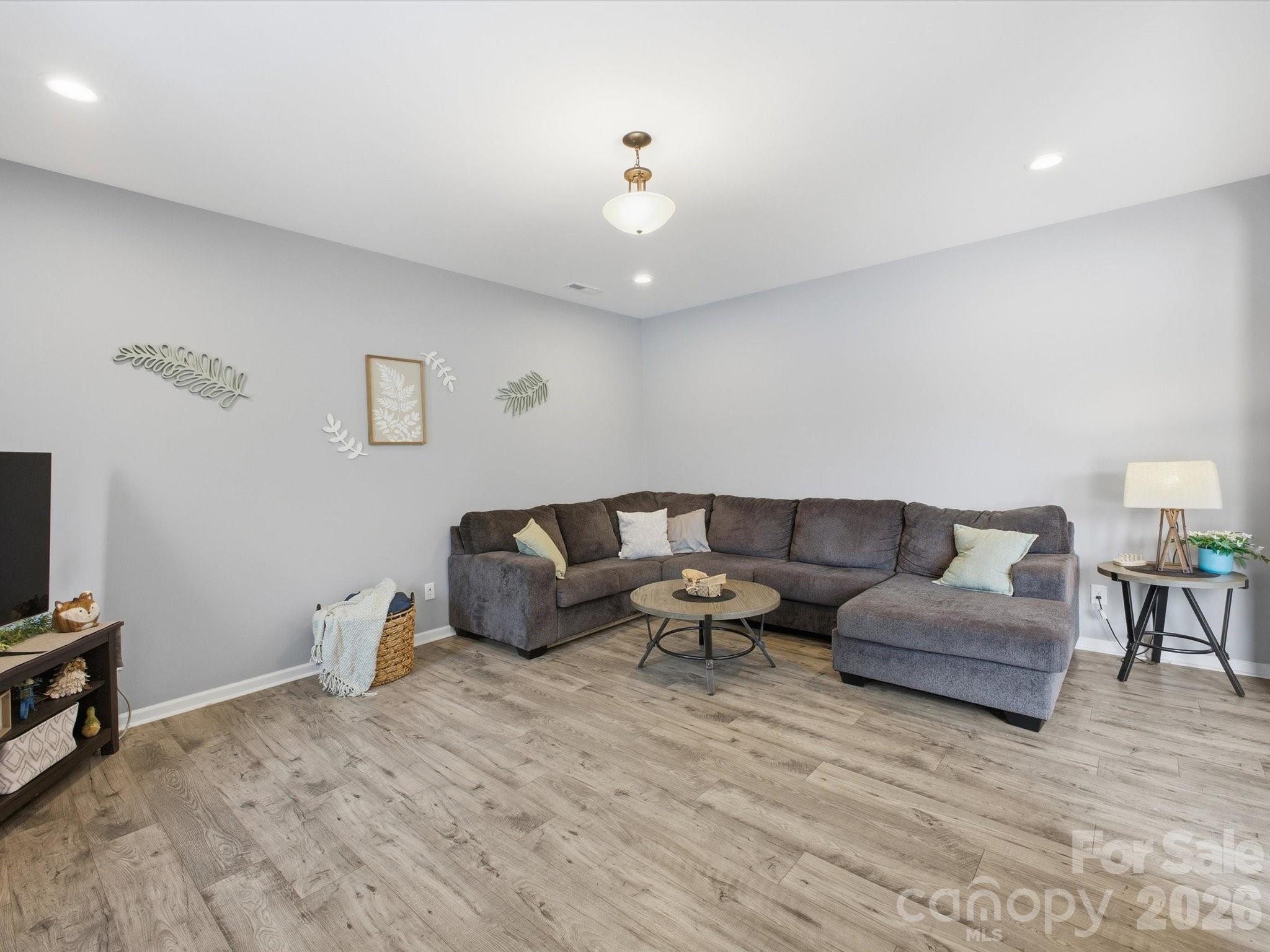 1049 River Haven Avenue SW #140 — Concord