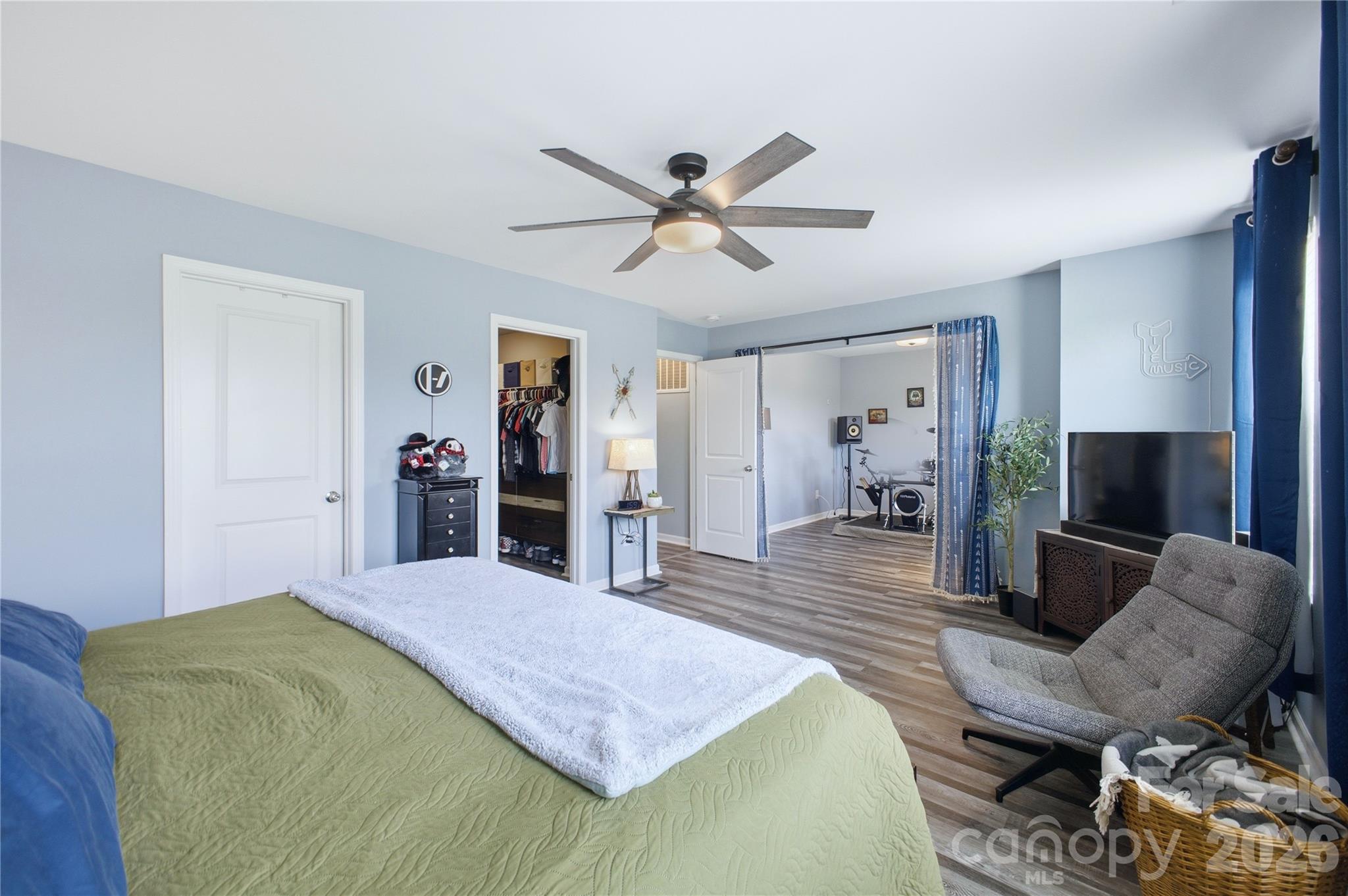 1049 River Haven Avenue SW #140 — Concord