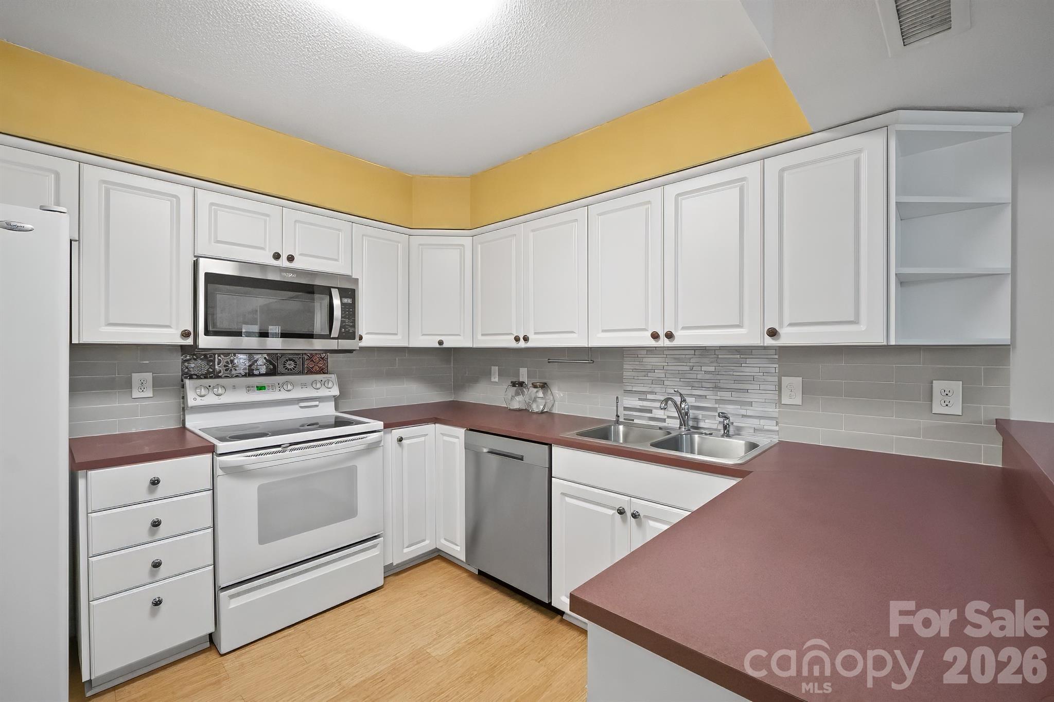 7331 Winery Lane — Charlotte