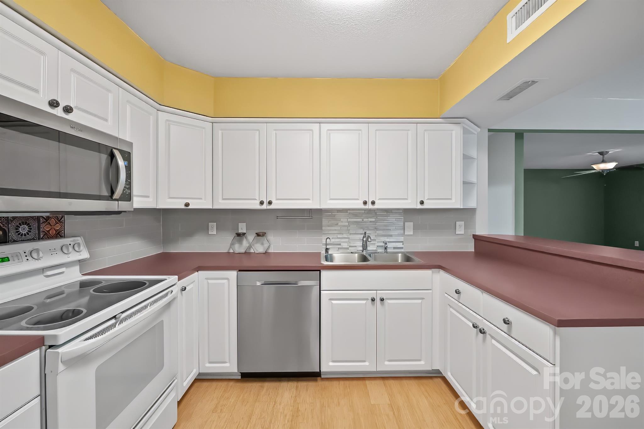 7331 Winery Lane — Charlotte