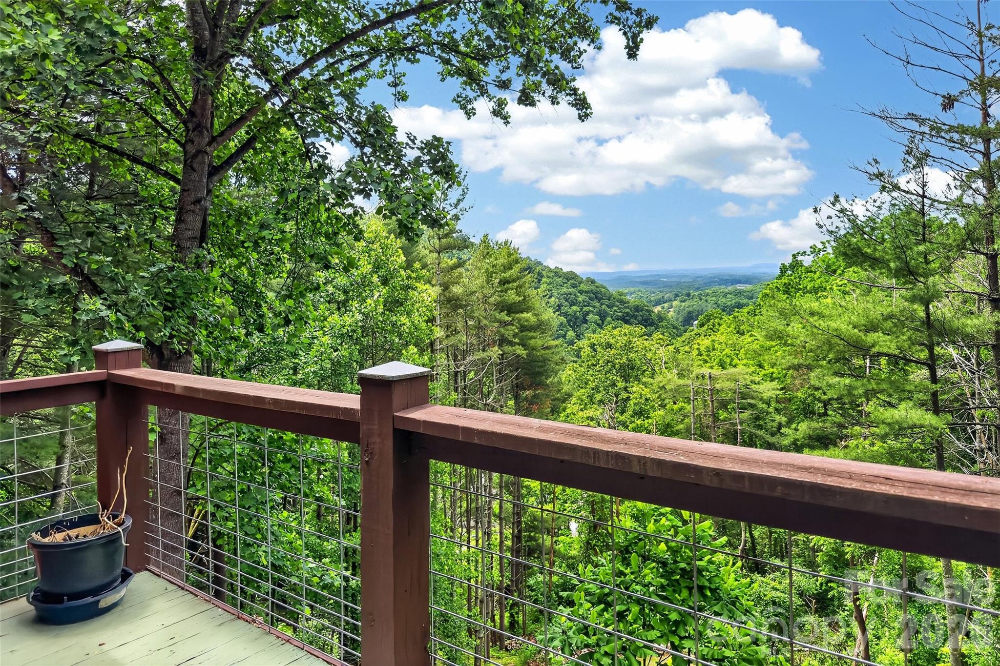 491 S Valley View Drive — Mars Hill