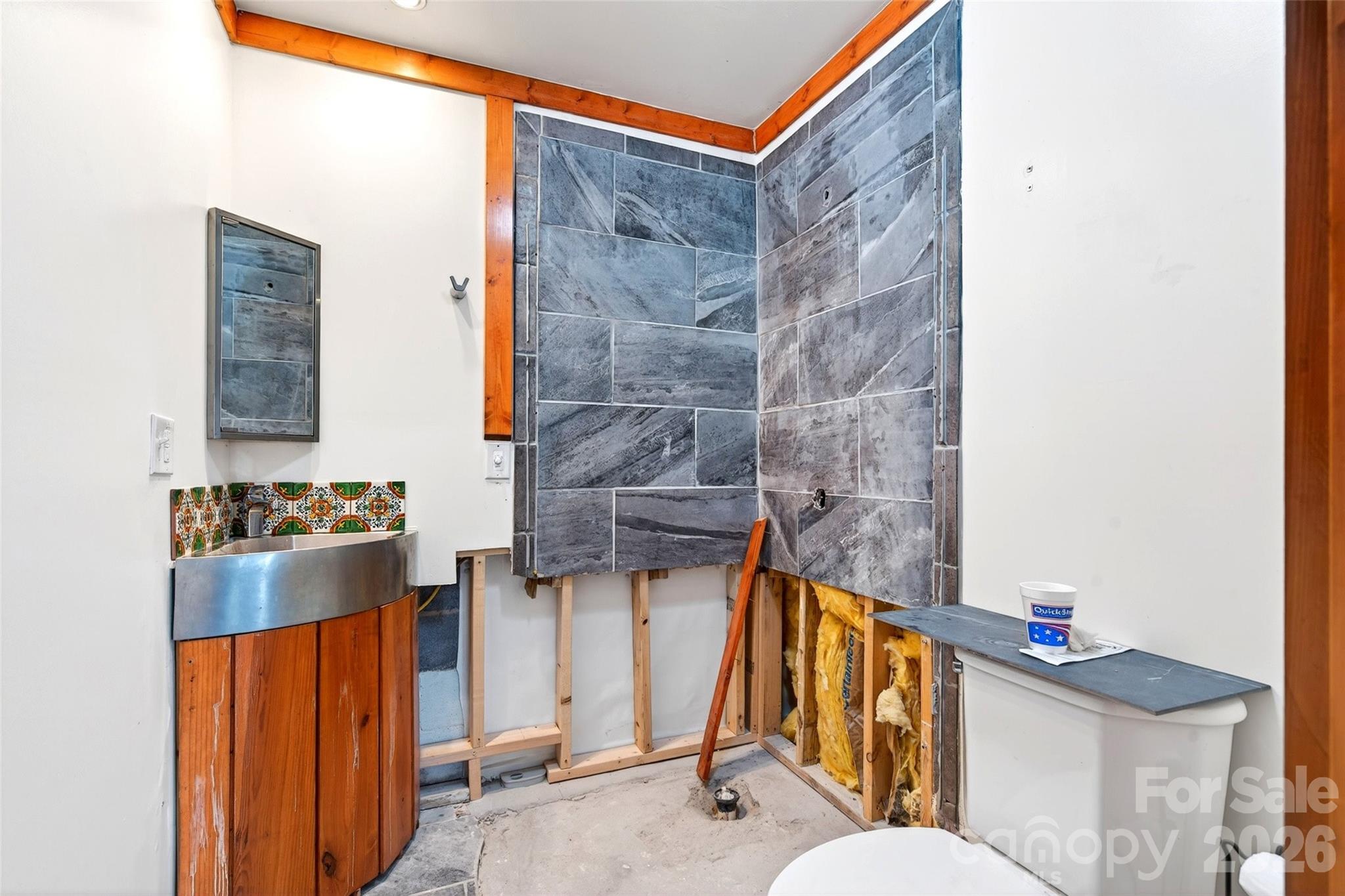 491 S Valley View Drive — Mars Hill