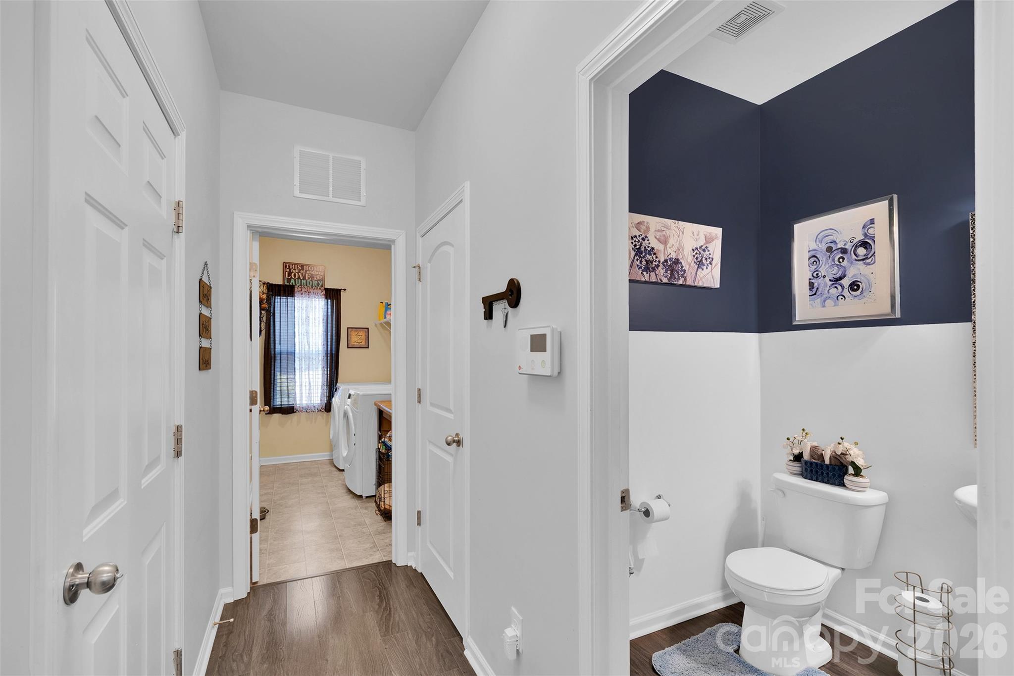 2527 Courtland Drive — Clover