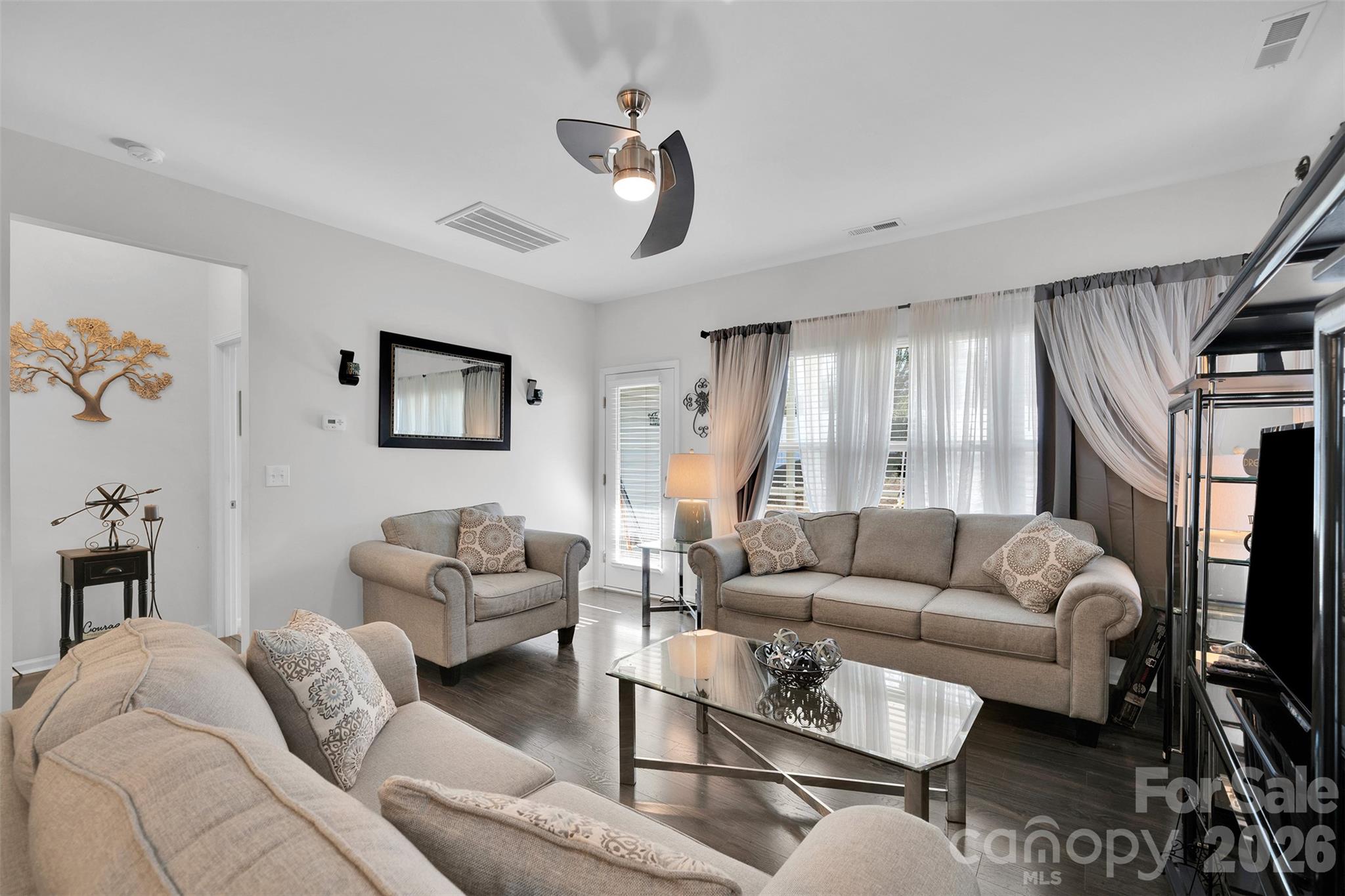 2527 Courtland Drive — Clover