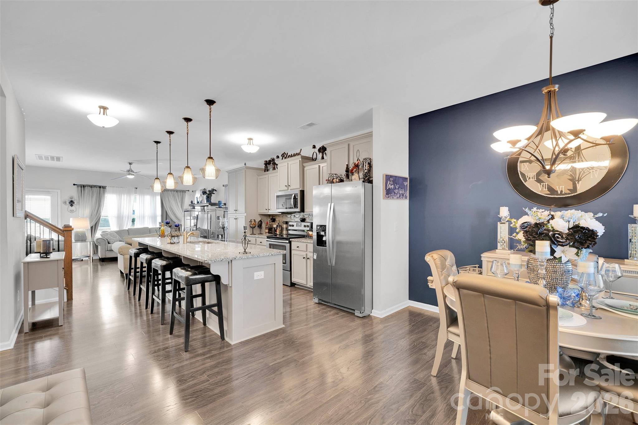 2527 Courtland Drive — Clover