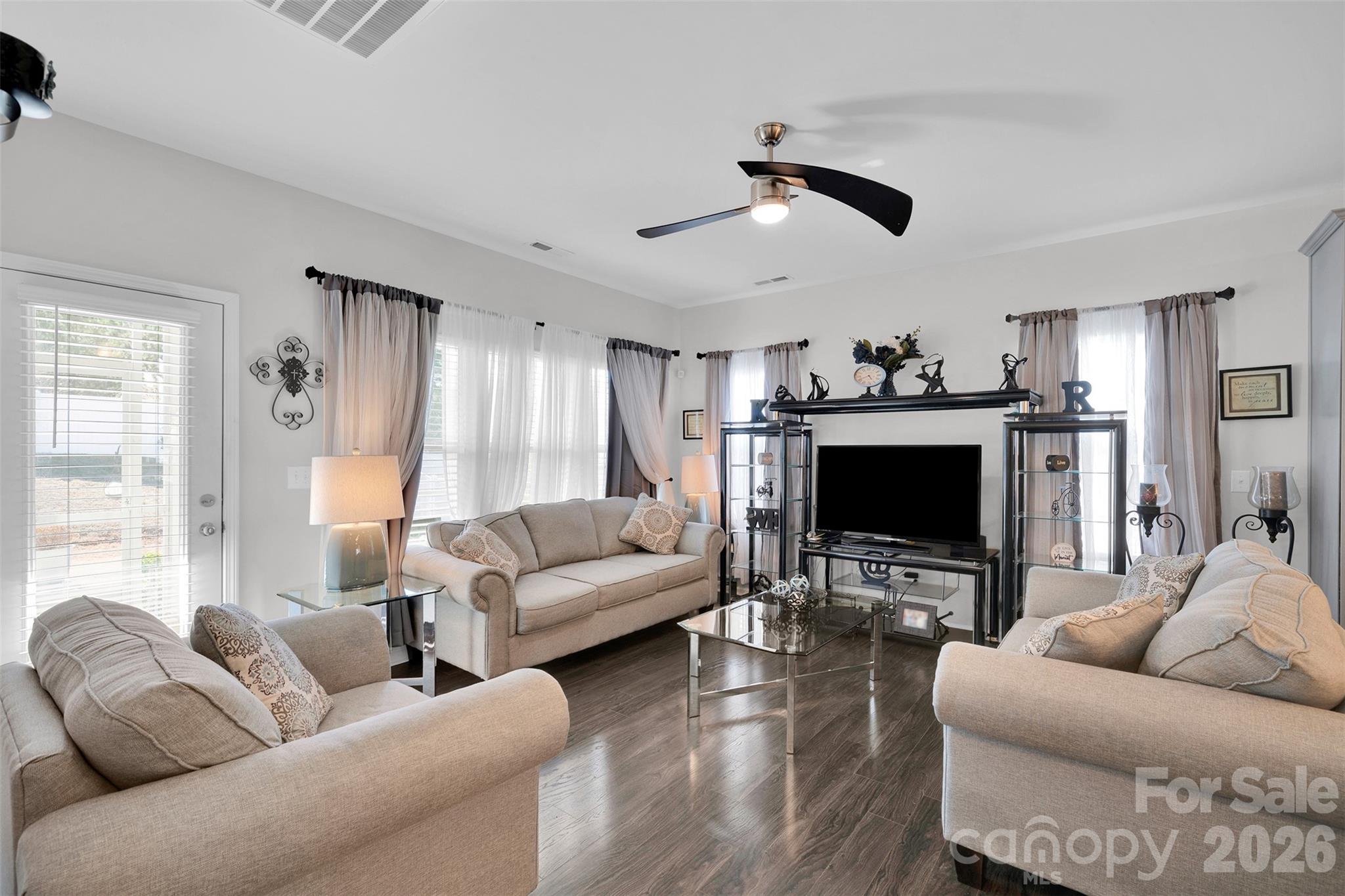 2527 Courtland Drive — Clover