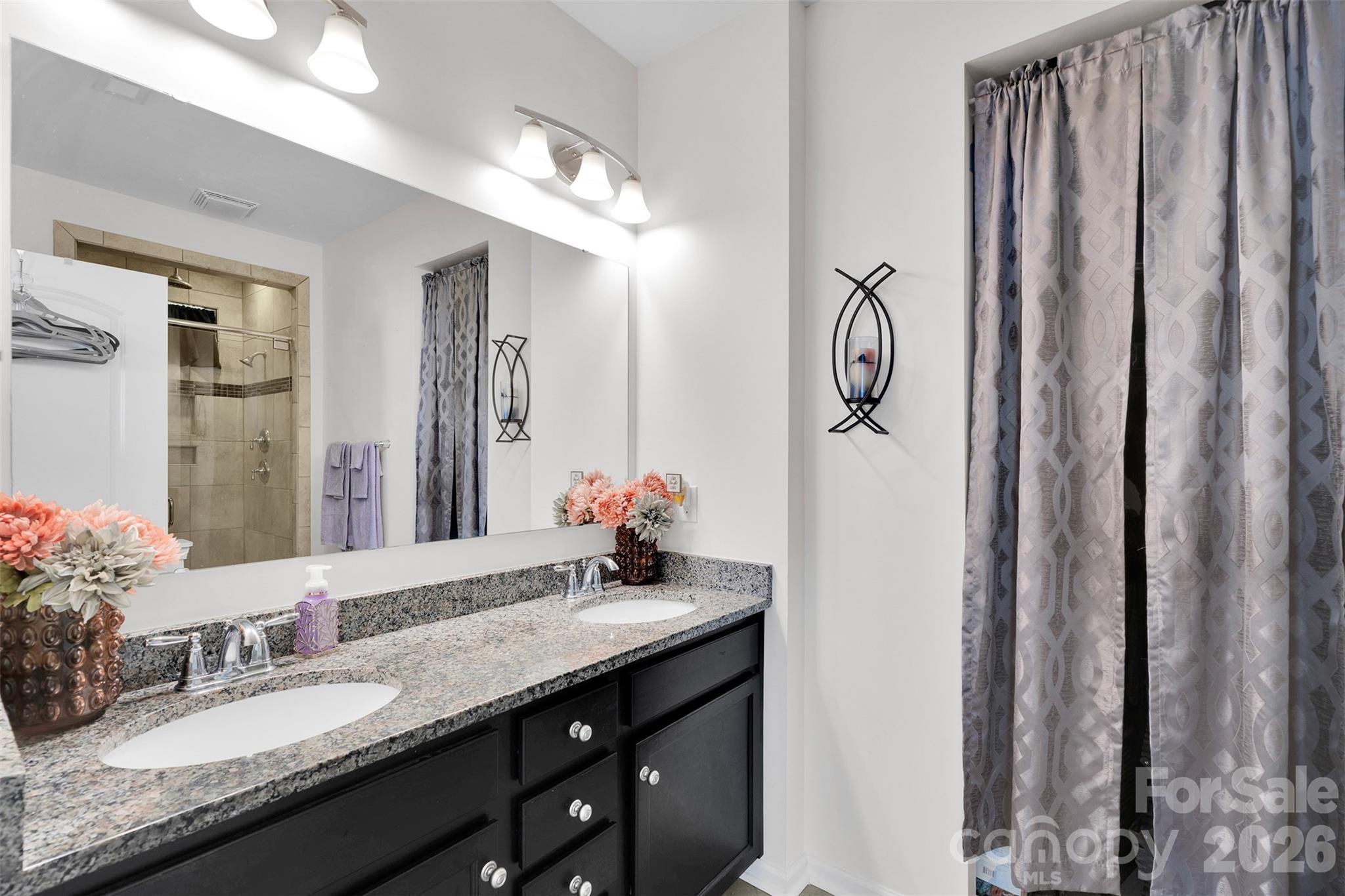 2527 Courtland Drive — Clover