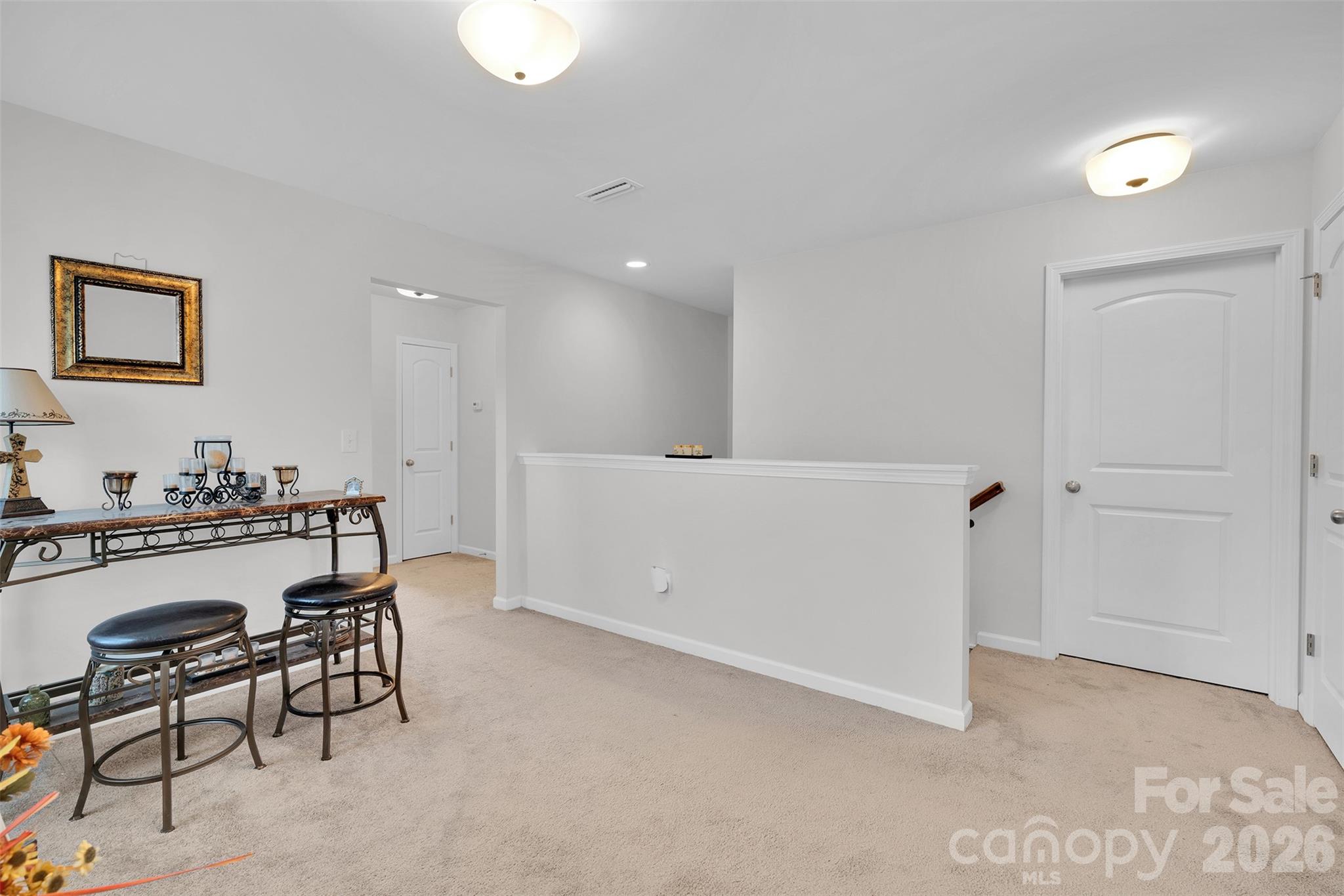 2527 Courtland Drive — Clover