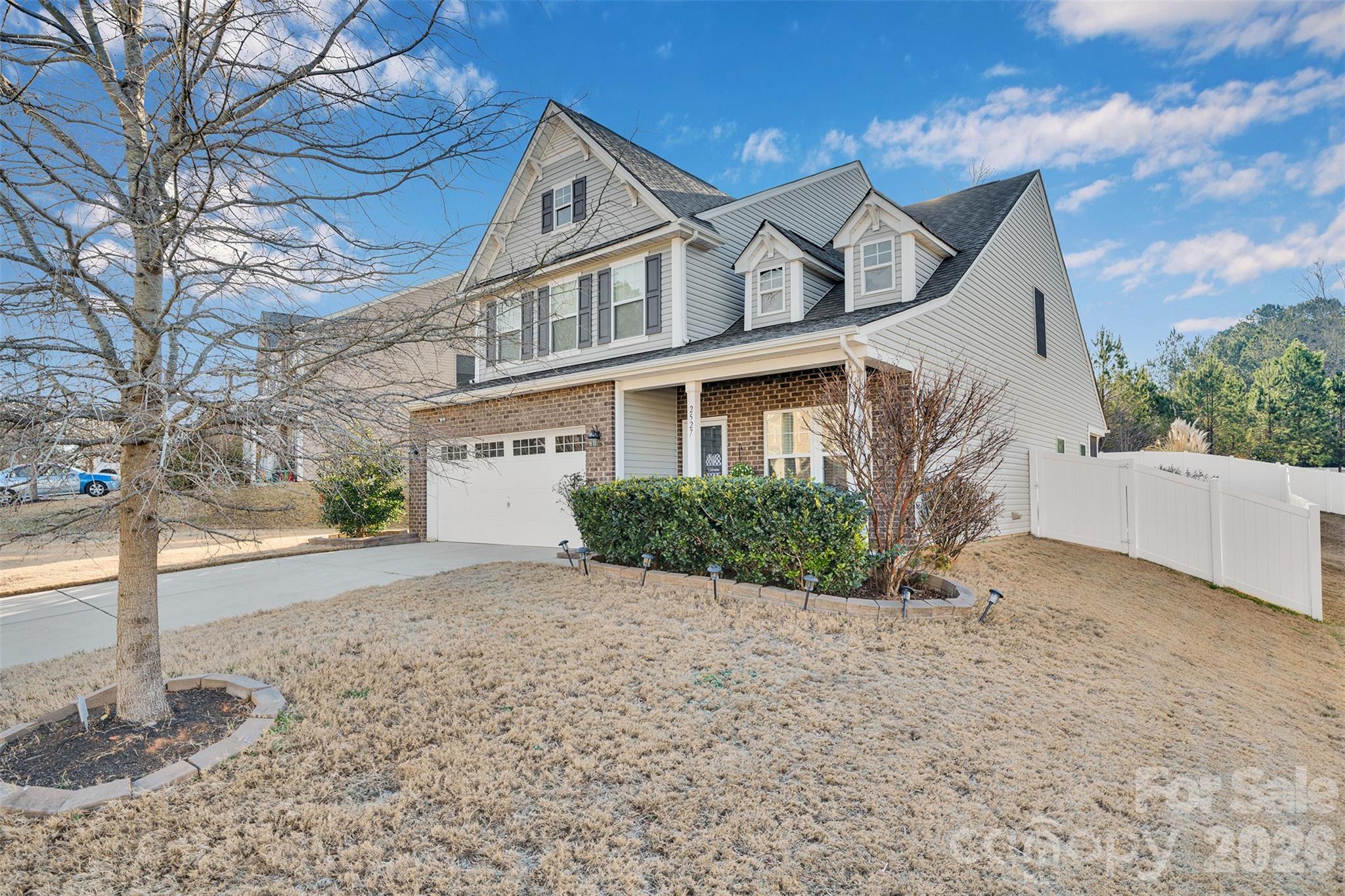 2527 Courtland Drive — Clover