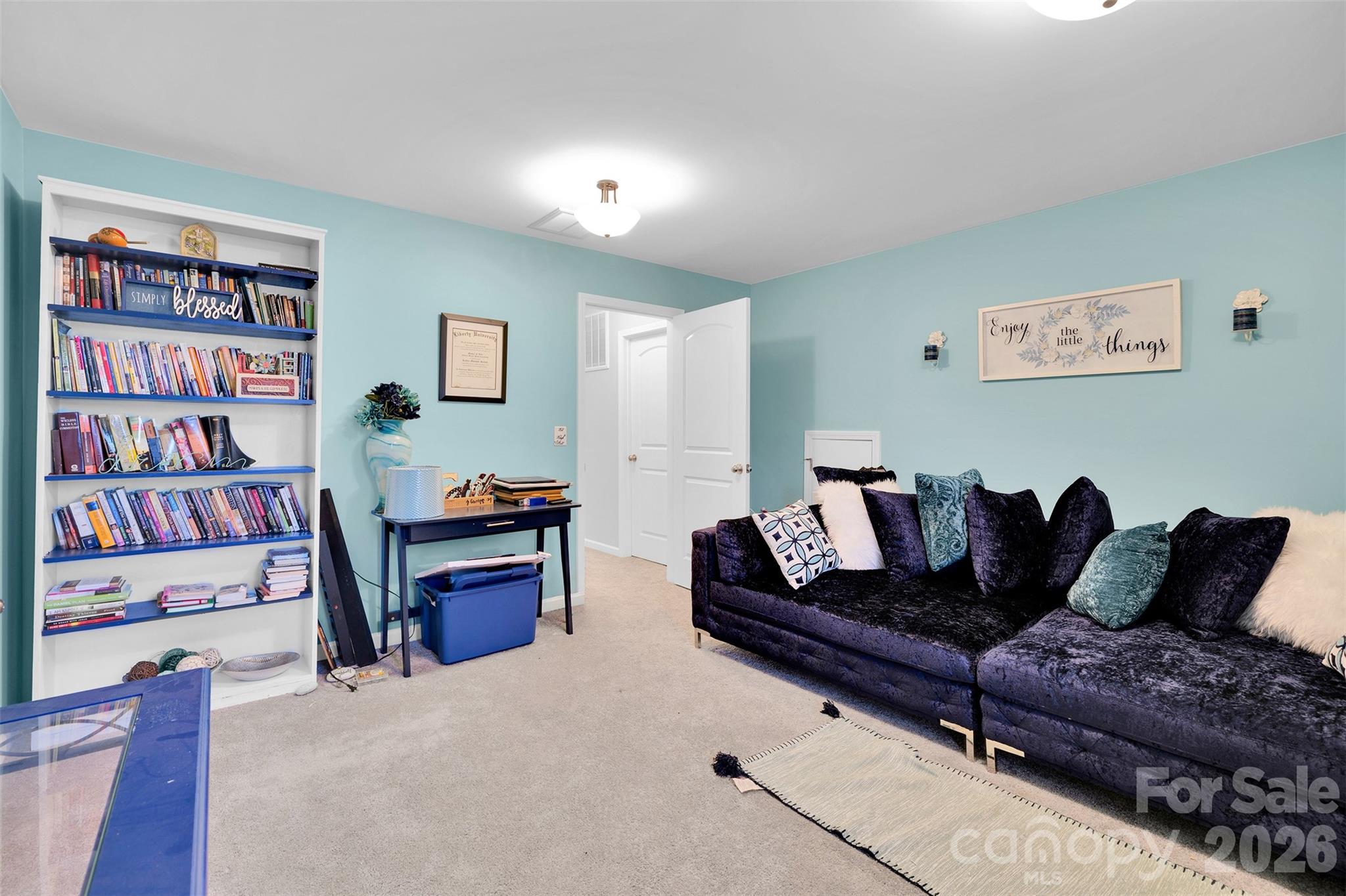 2527 Courtland Drive — Clover