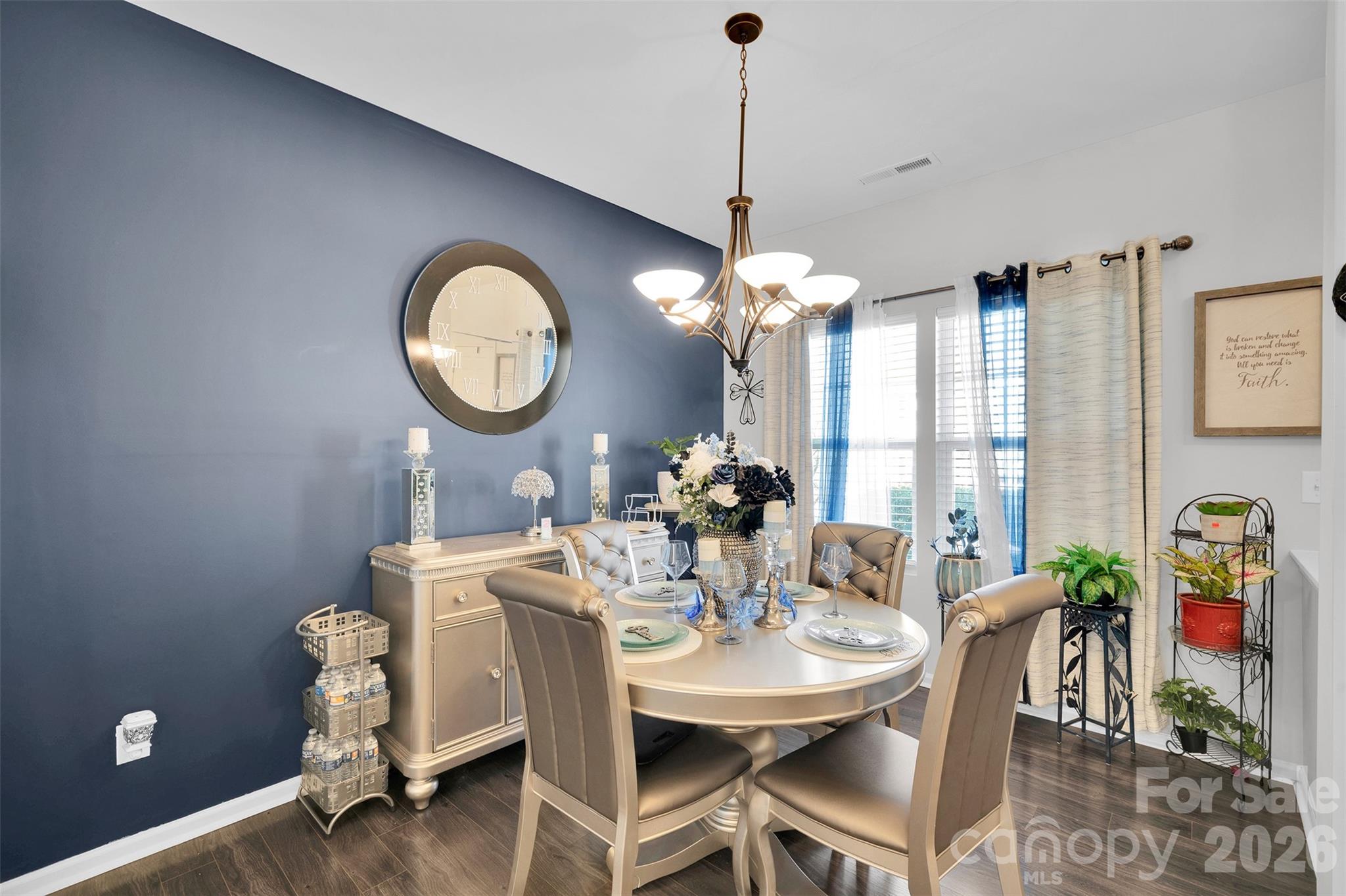 2527 Courtland Drive — Clover