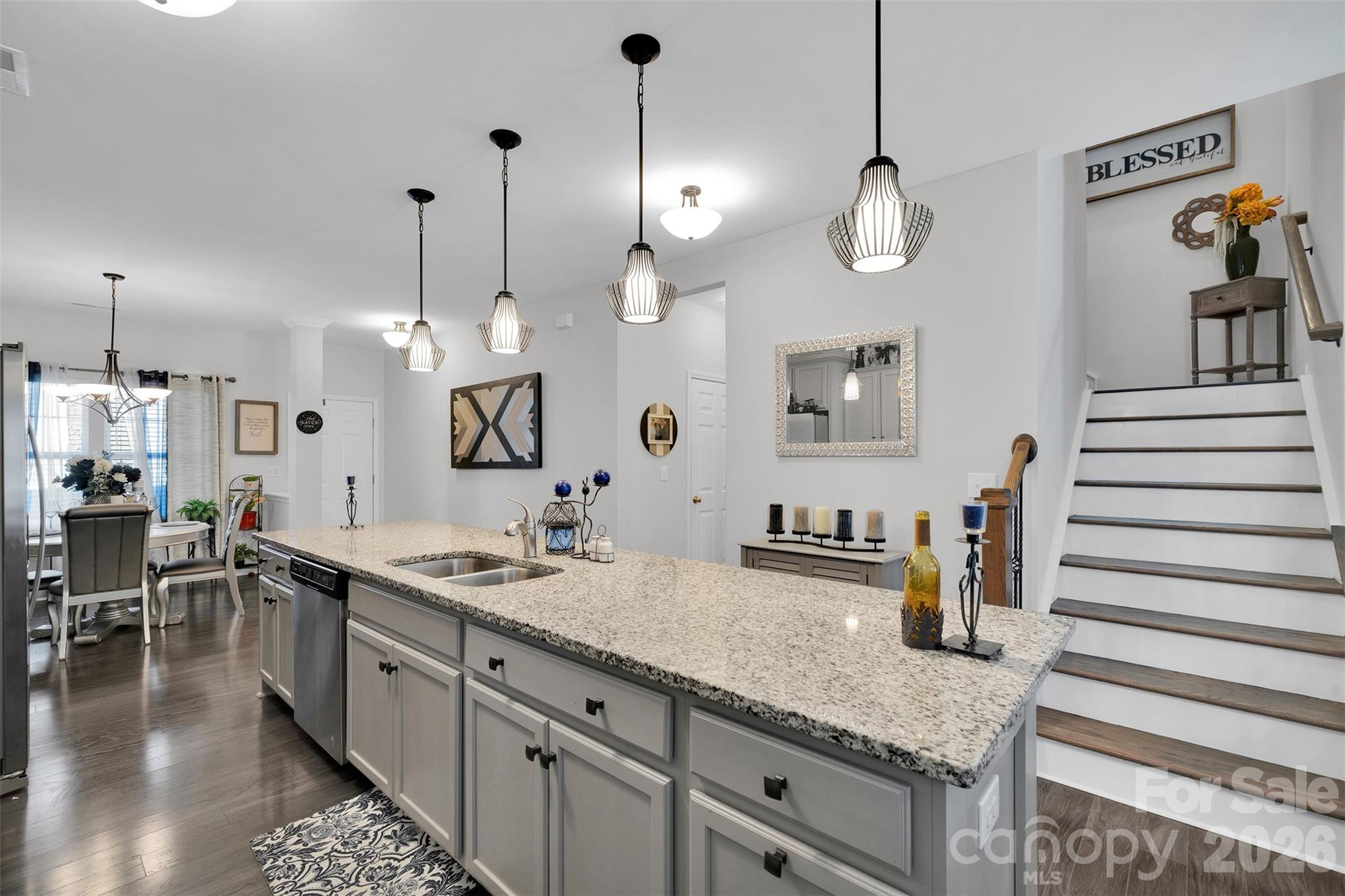 2527 Courtland Drive — Clover
