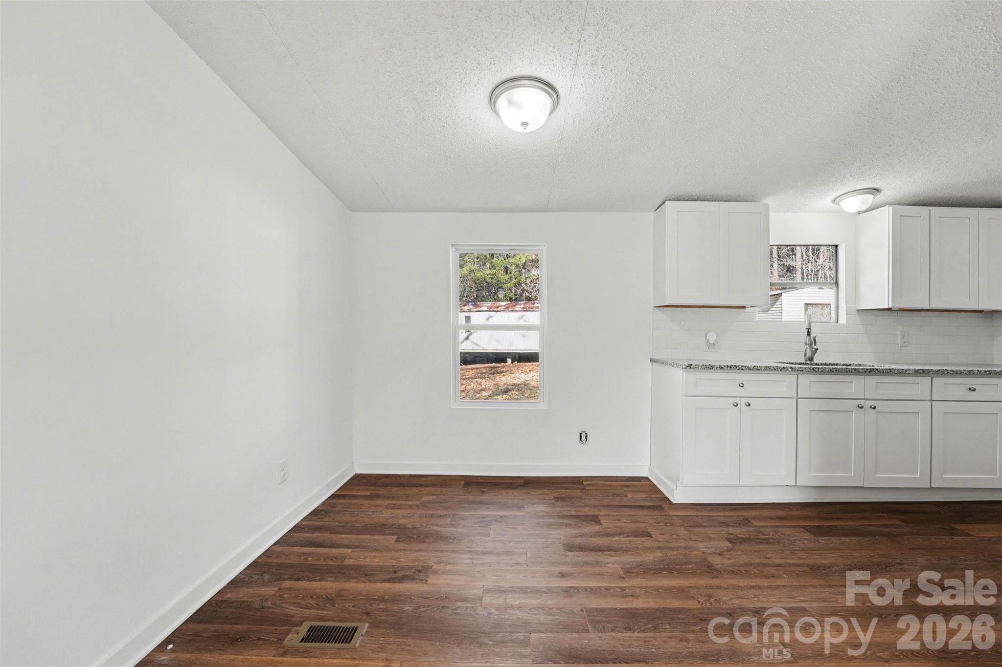 6423 Helens Way — Denver