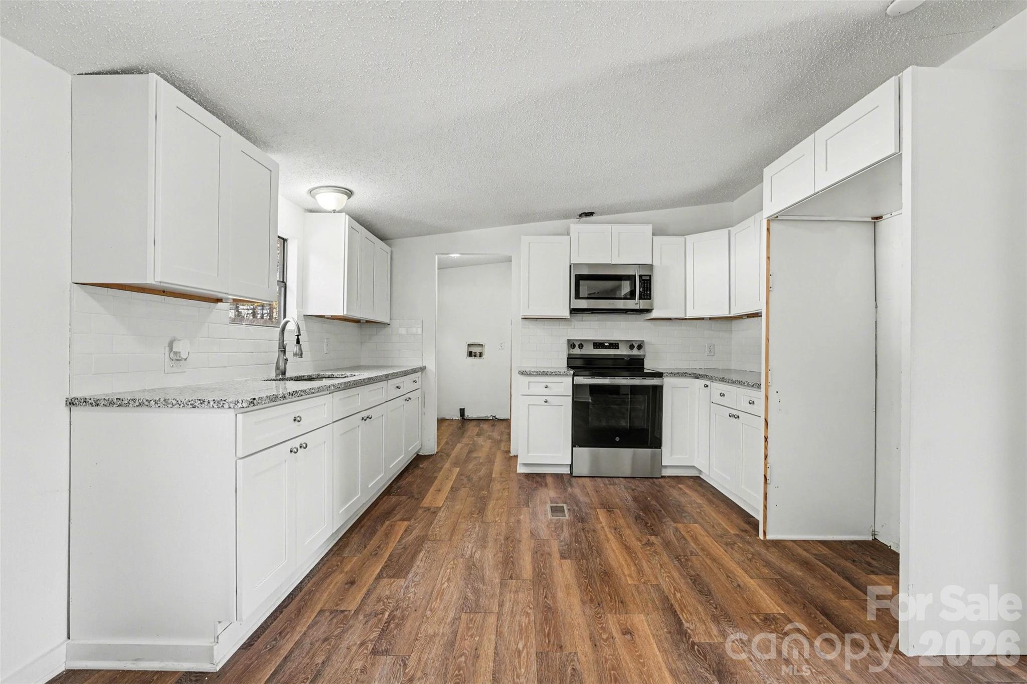 6423 Helens Way — Denver