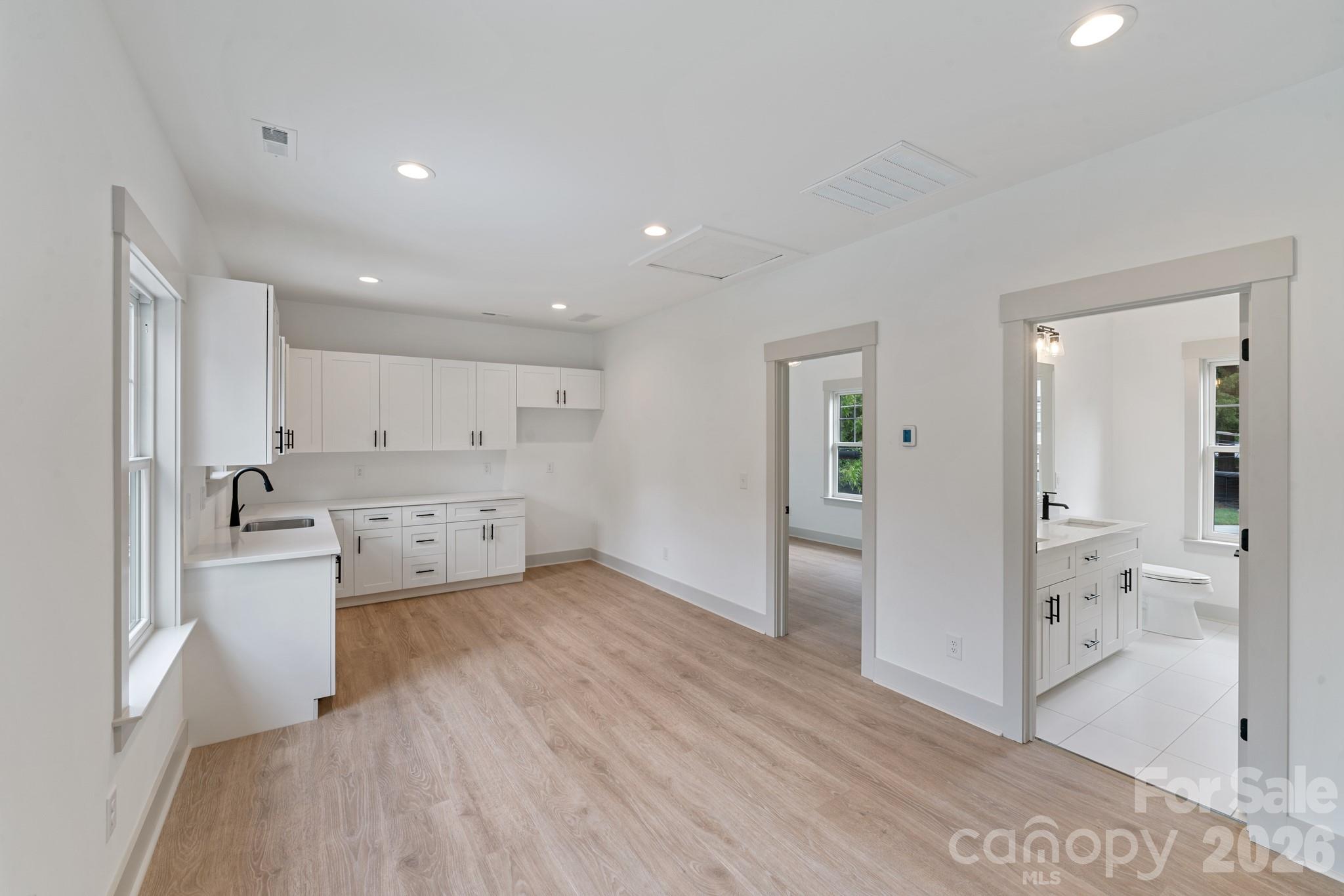 1529 Beckwith Place — Charlotte