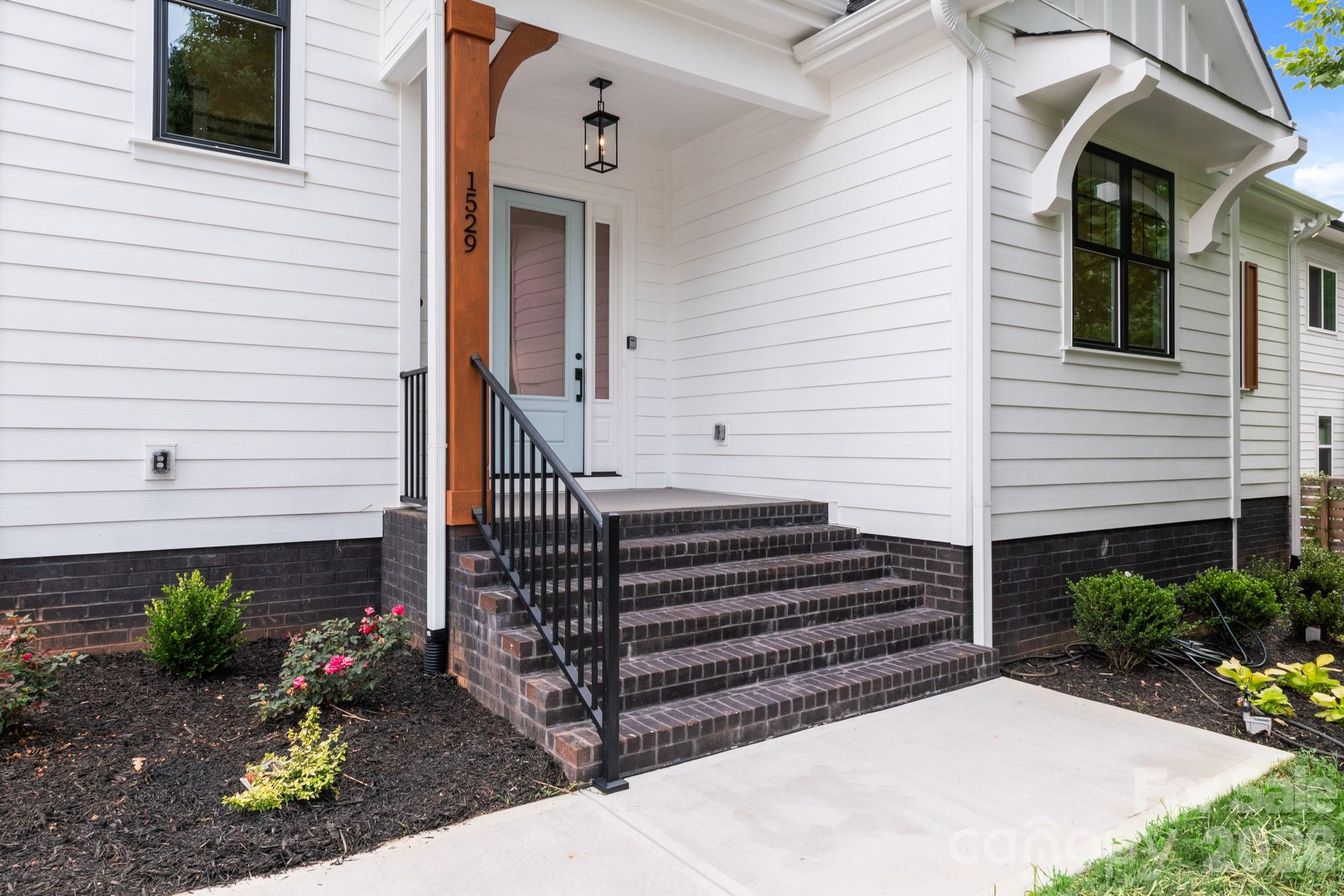 1529 Beckwith Place — Charlotte