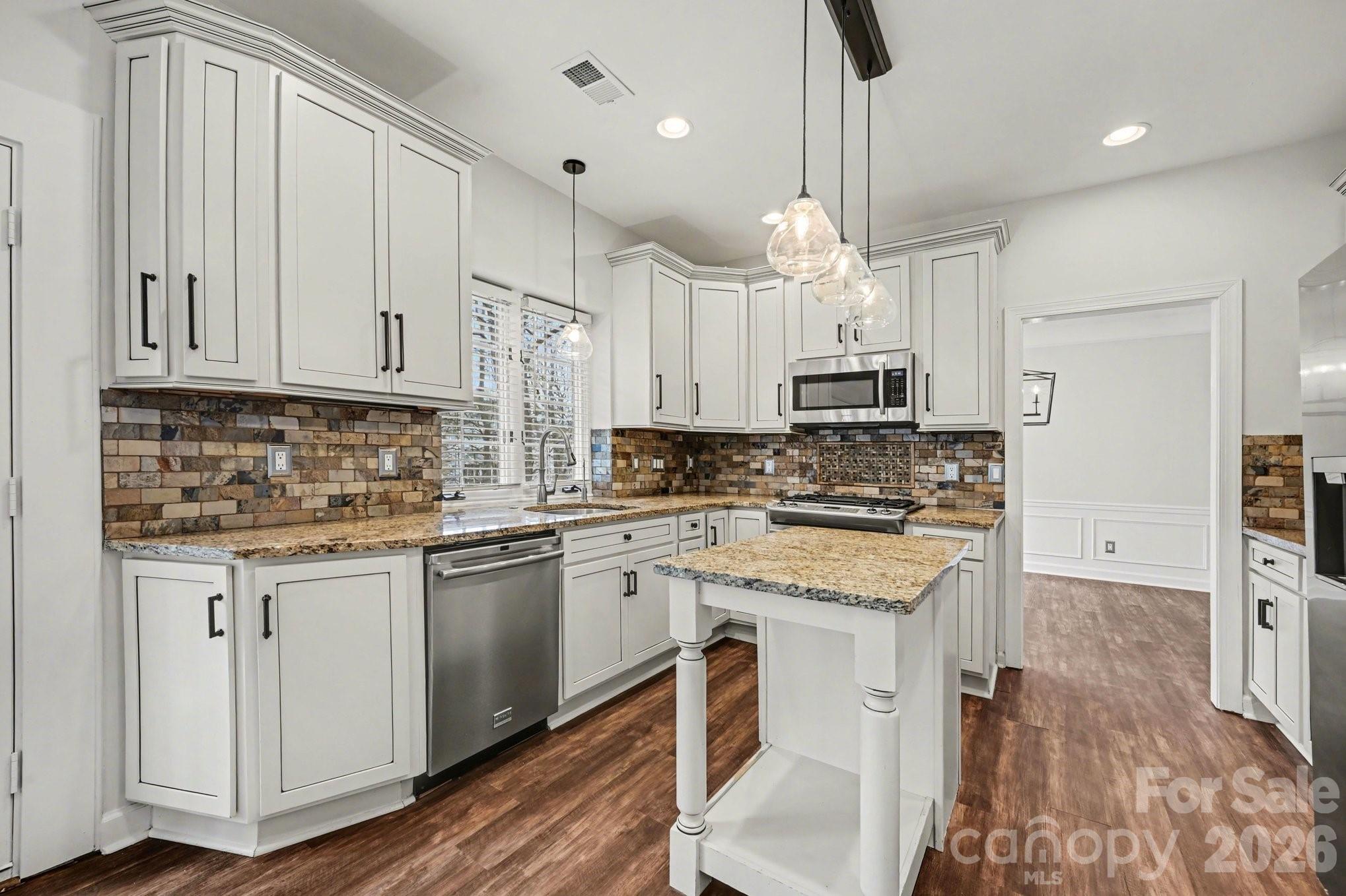 5805 Swanston Drive — Charlotte