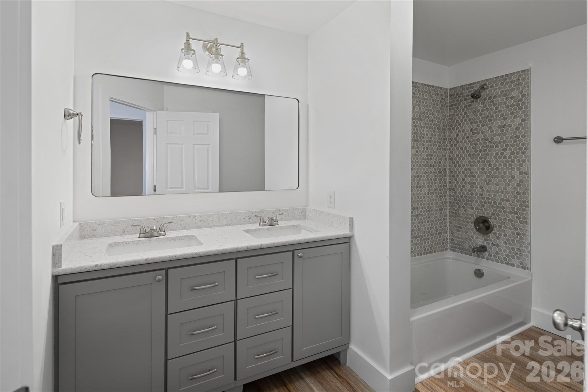 114 Woodpecker Road — Purlear